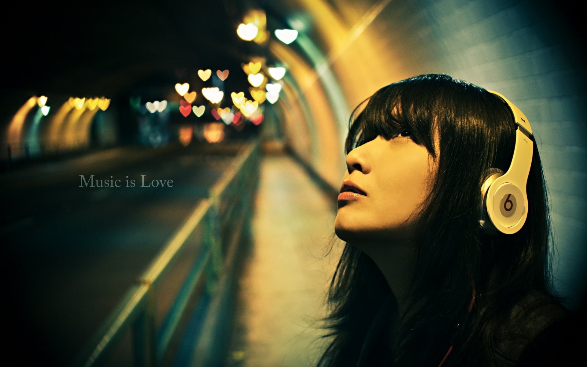 Girl Headphones Street Music 
 Data-src - Девушка Улица Наушники - HD Wallpaper 