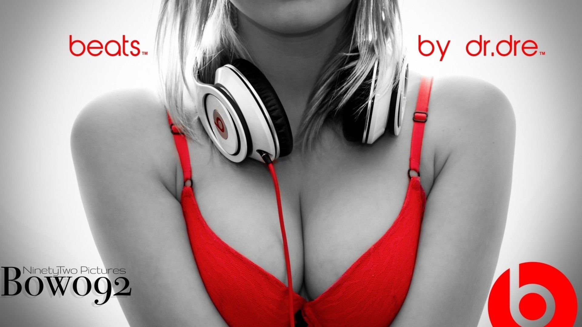 Music Adult Woman Vertical Portrait Fashion Indoors - Девушка В Наушниках Обои - HD Wallpaper 