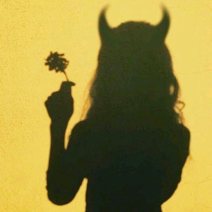 Aesthetic Devil Girl - 736x736 Wallpaper Aesthetic Devil Girl - 736x736 Wallpaper