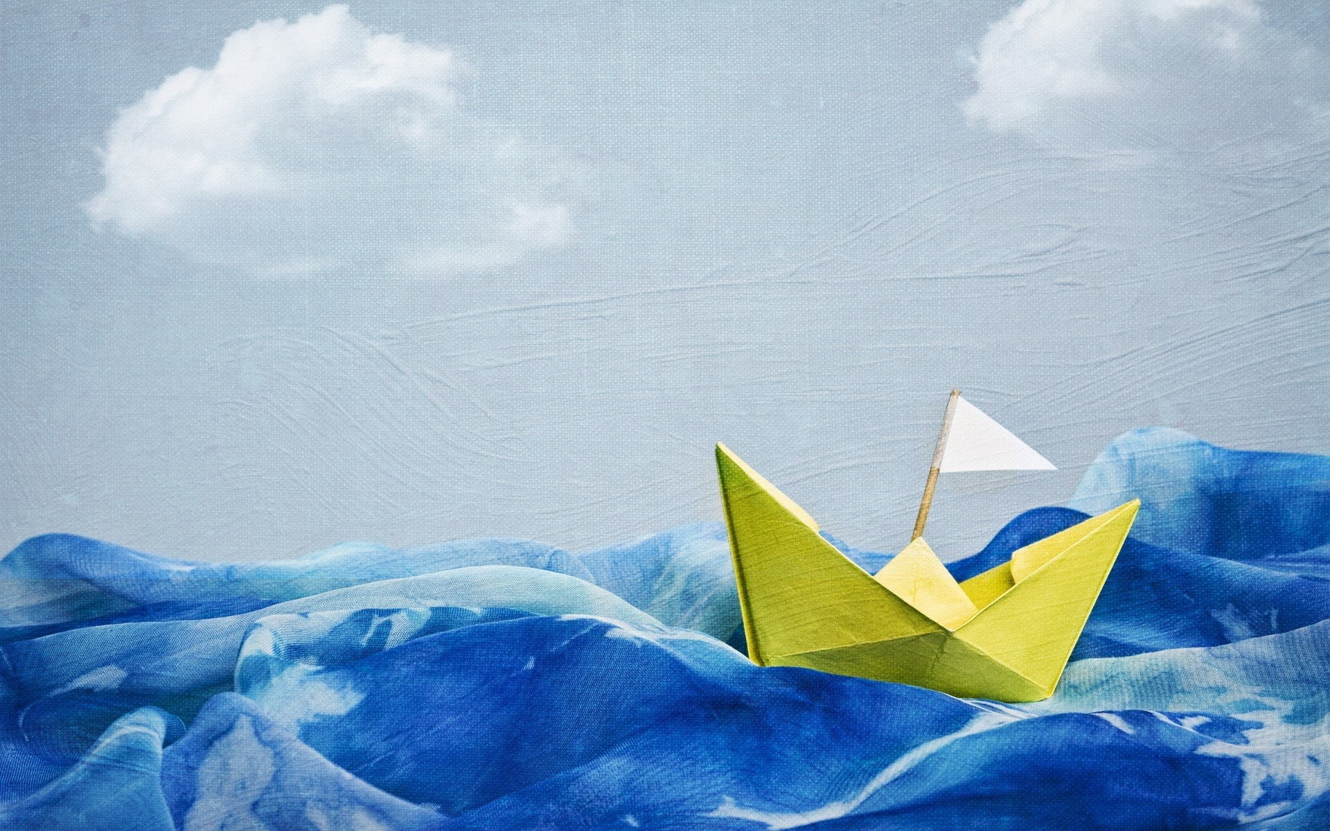 Paper Boat In Sea - HD Wallpaper 