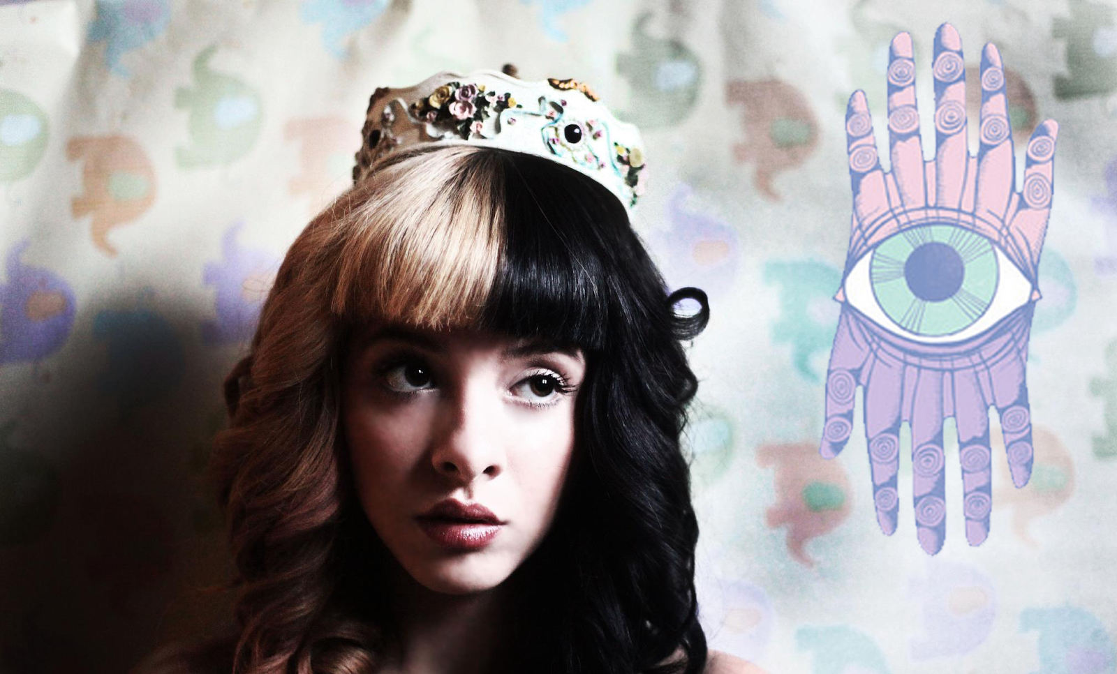 Melanie Martinez Crown - HD Wallpaper 