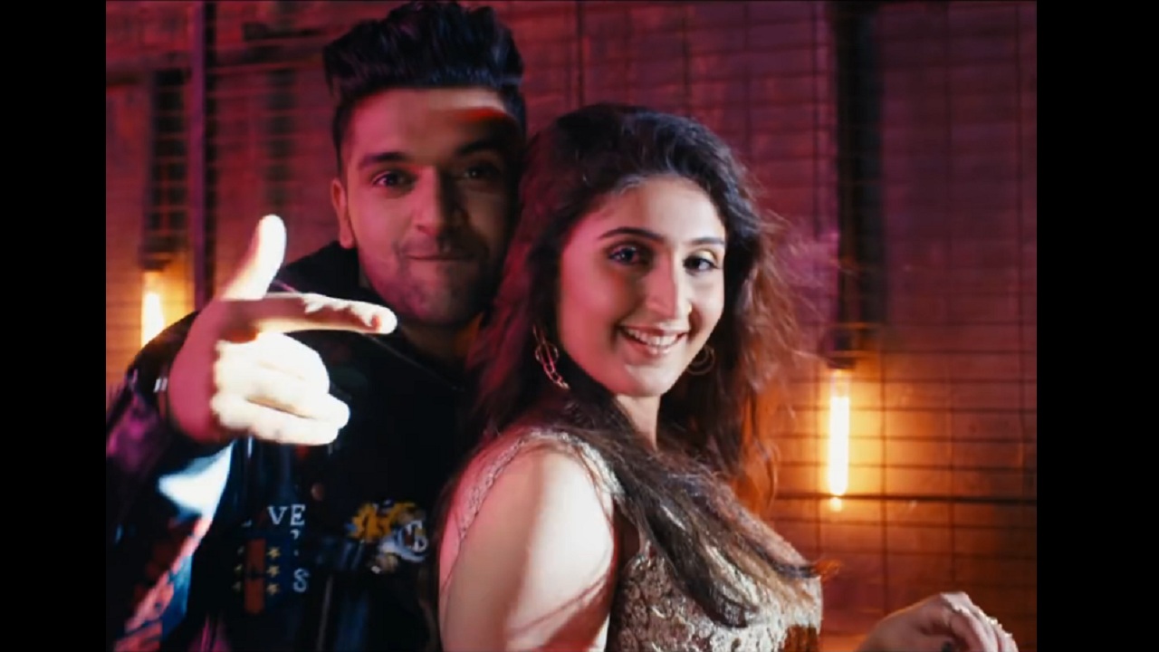 Ishare Tere Song Lyrics - HD Wallpaper 