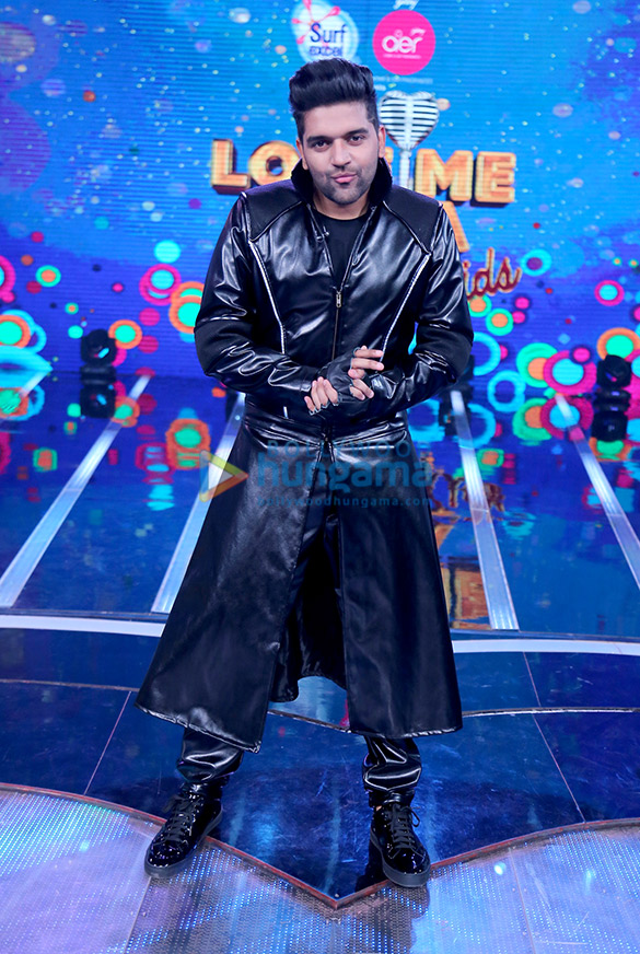 Himesh Reshammiya, Guru Randhawa And Neha Bhasin Snapped - Guru Randhawa Love Me India - HD Wallpaper 