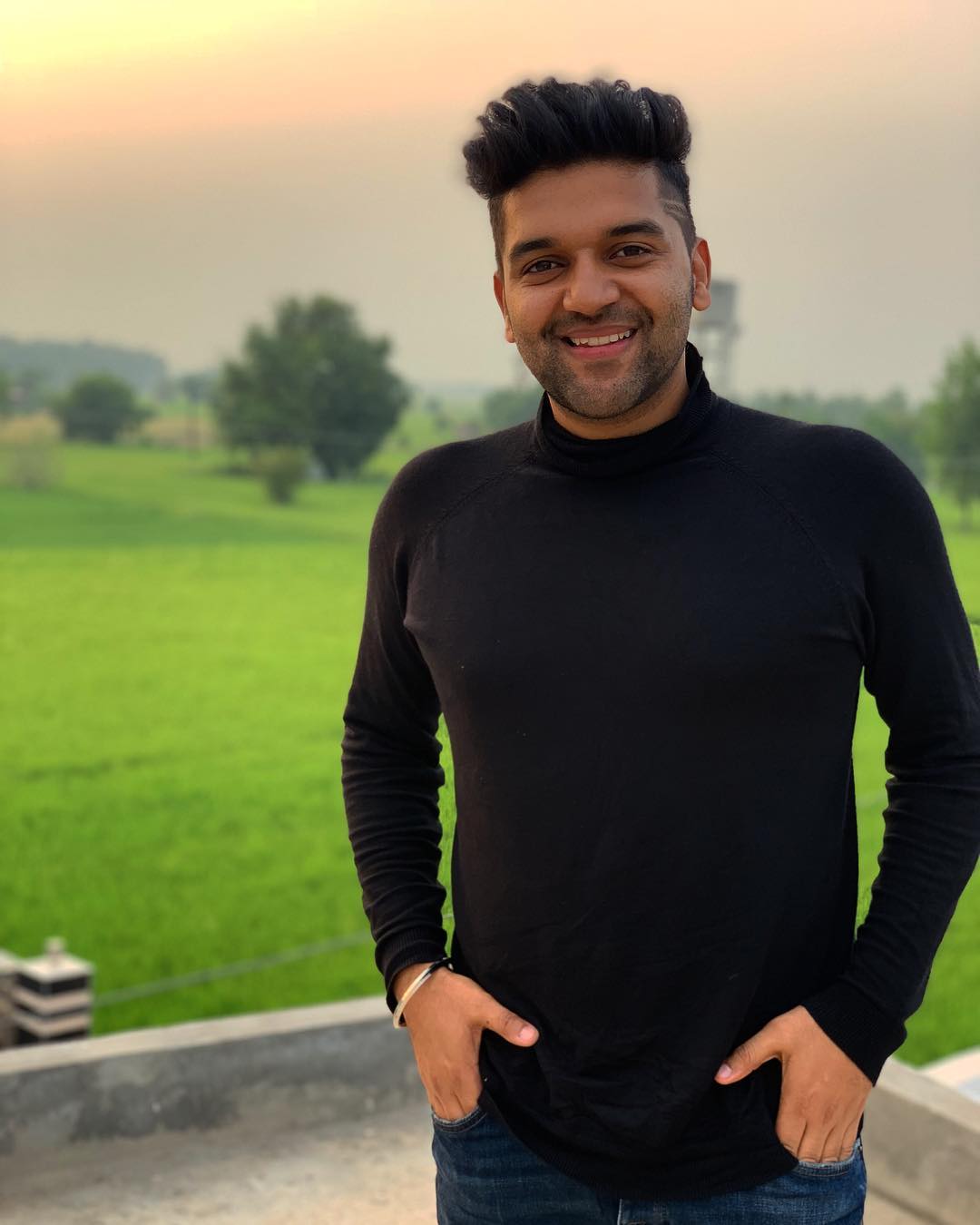 Guru Randhawa Photo Download - HD Wallpaper 