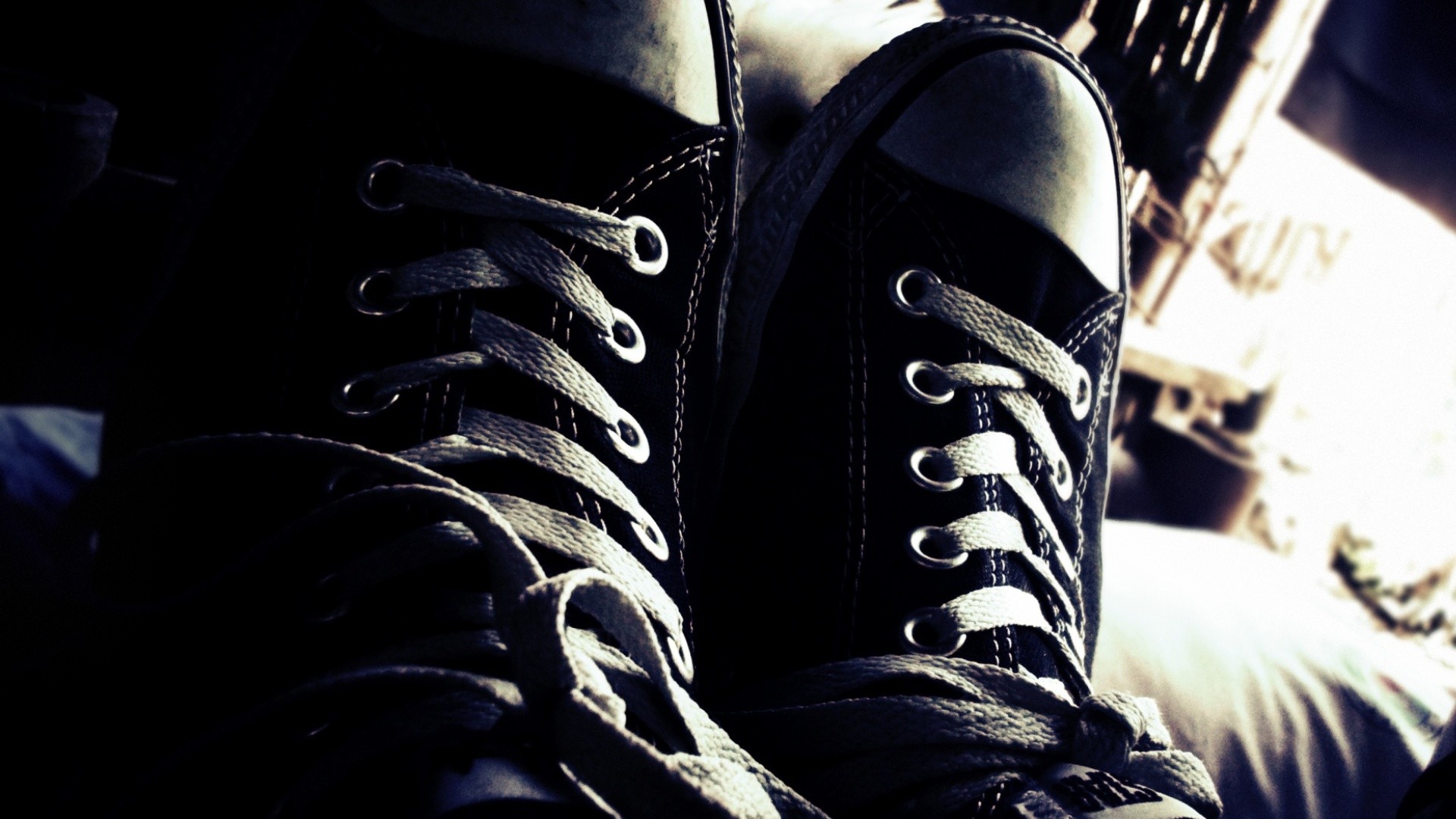 Shoes Converse Wallpaper - Black And White Converse Shoes - HD Wallpaper 