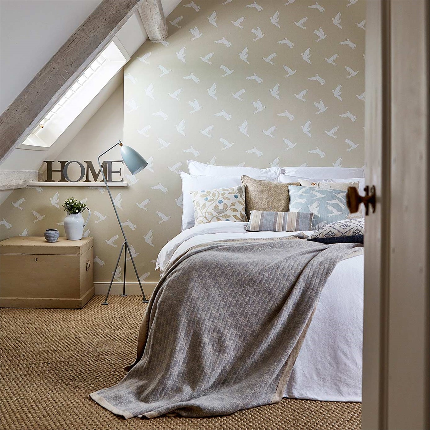 Sanderson Home Paper Doves - HD Wallpaper 