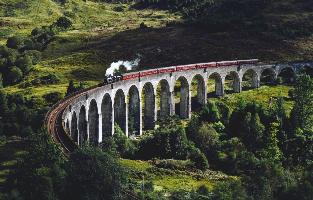 Glenfinnan Viaduct - HD Wallpaper 