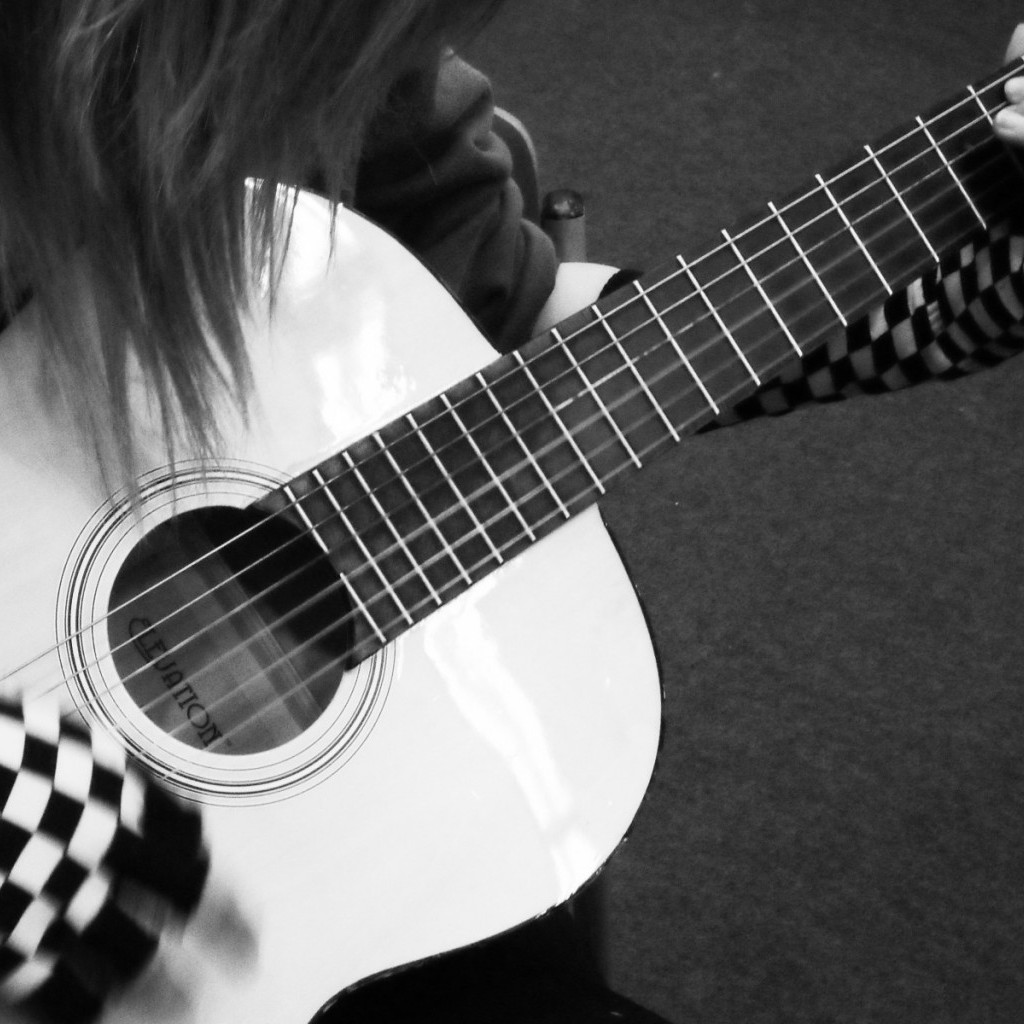 Emo Girls With Guitar Wallpaper - Girls Guitar Wallpaper Hd - HD Wallpaper 