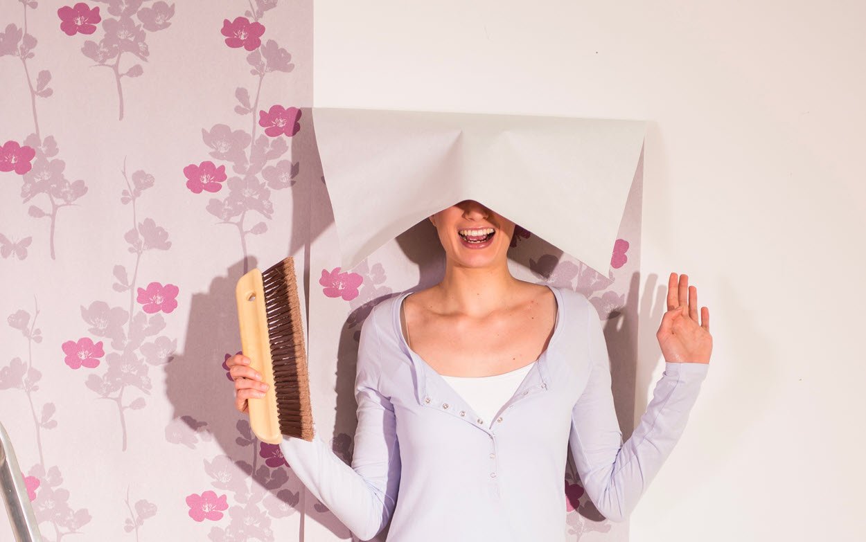 Hanging Wallpaper Poorly Is Easy - Hanging - HD Wallpaper 