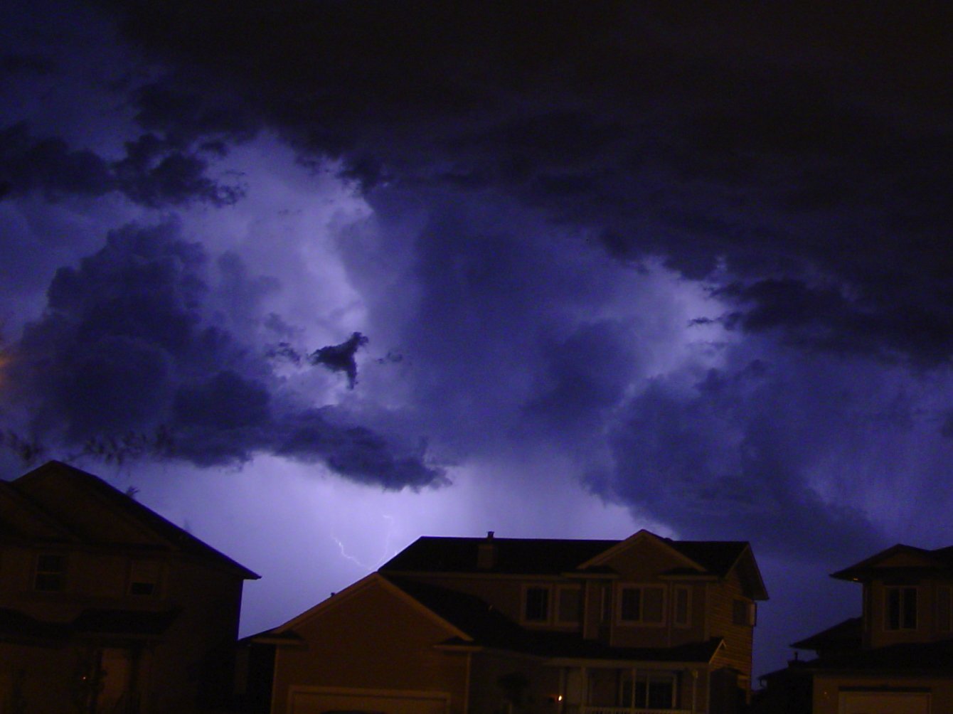 Lightning Clouds - House - HD Wallpaper 