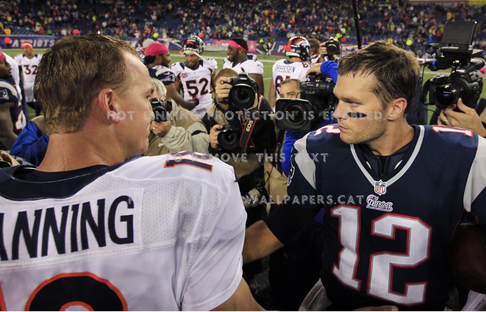 Tom Brady Peyton Manning Broncos Patriots - Peyton Manning Age 25 - HD Wallpaper 