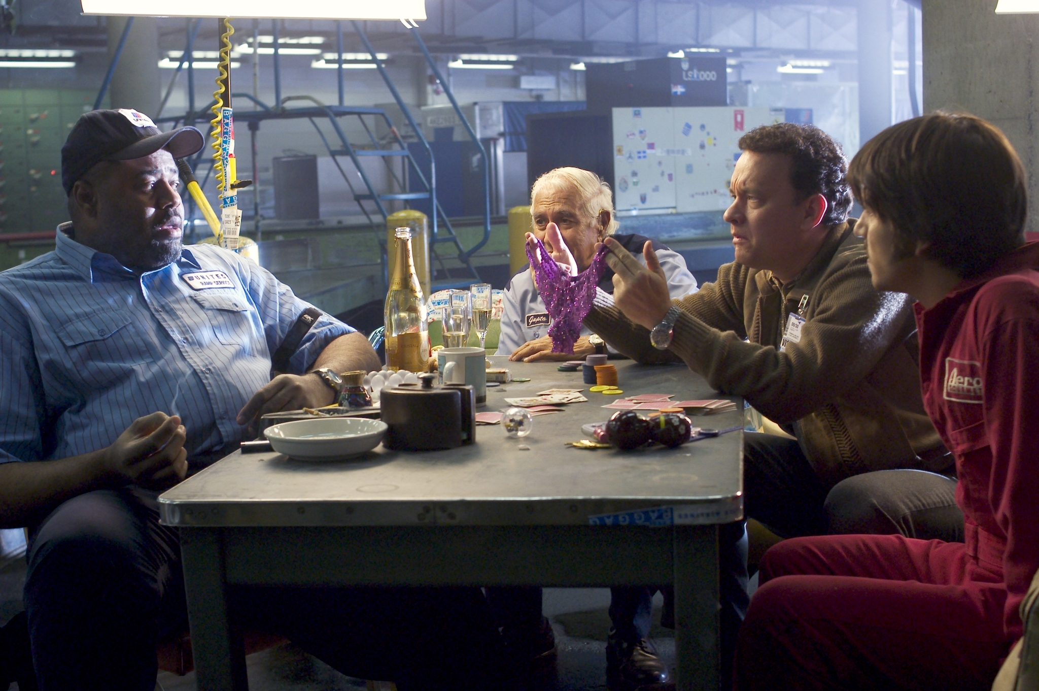 Movie Terminal Tom Hanks - HD Wallpaper 