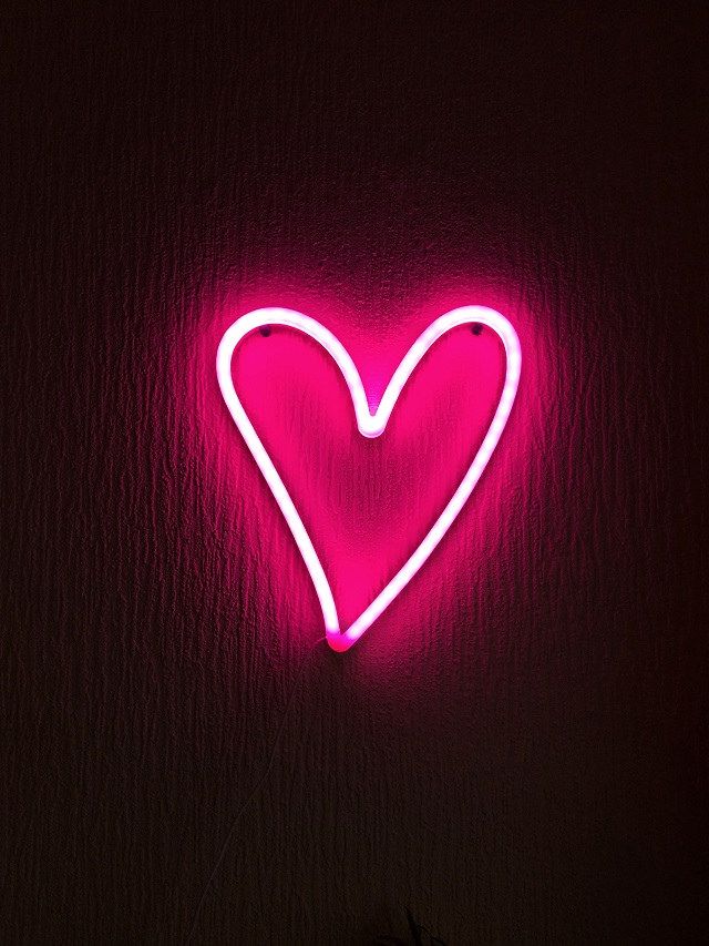 Neon Light Love Heart - HD Wallpaper 