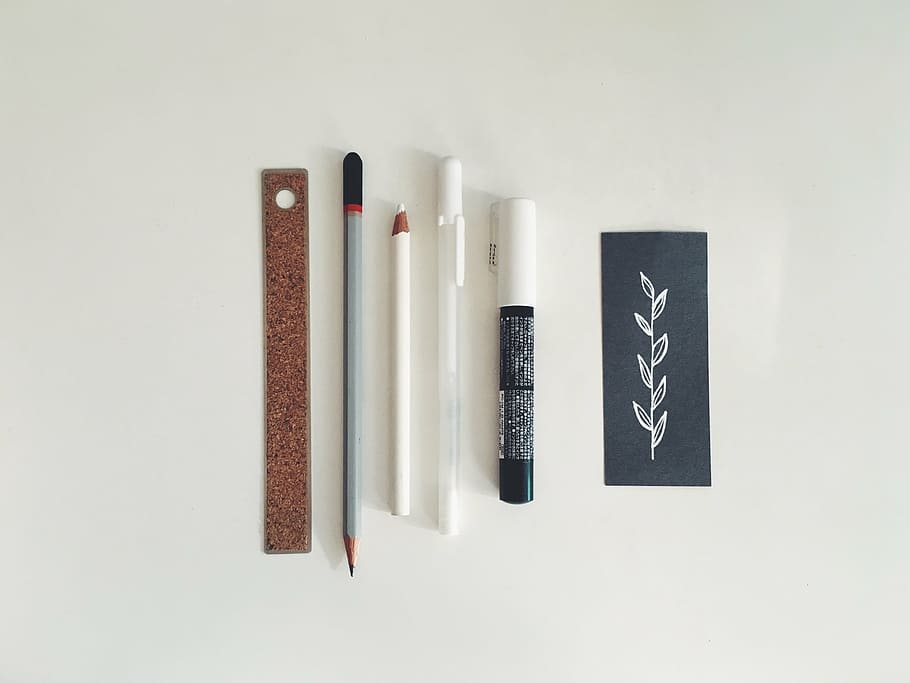 Flat View Of White Color Pen Between Pencil, Pen, And - Pen - HD Wallpaper 