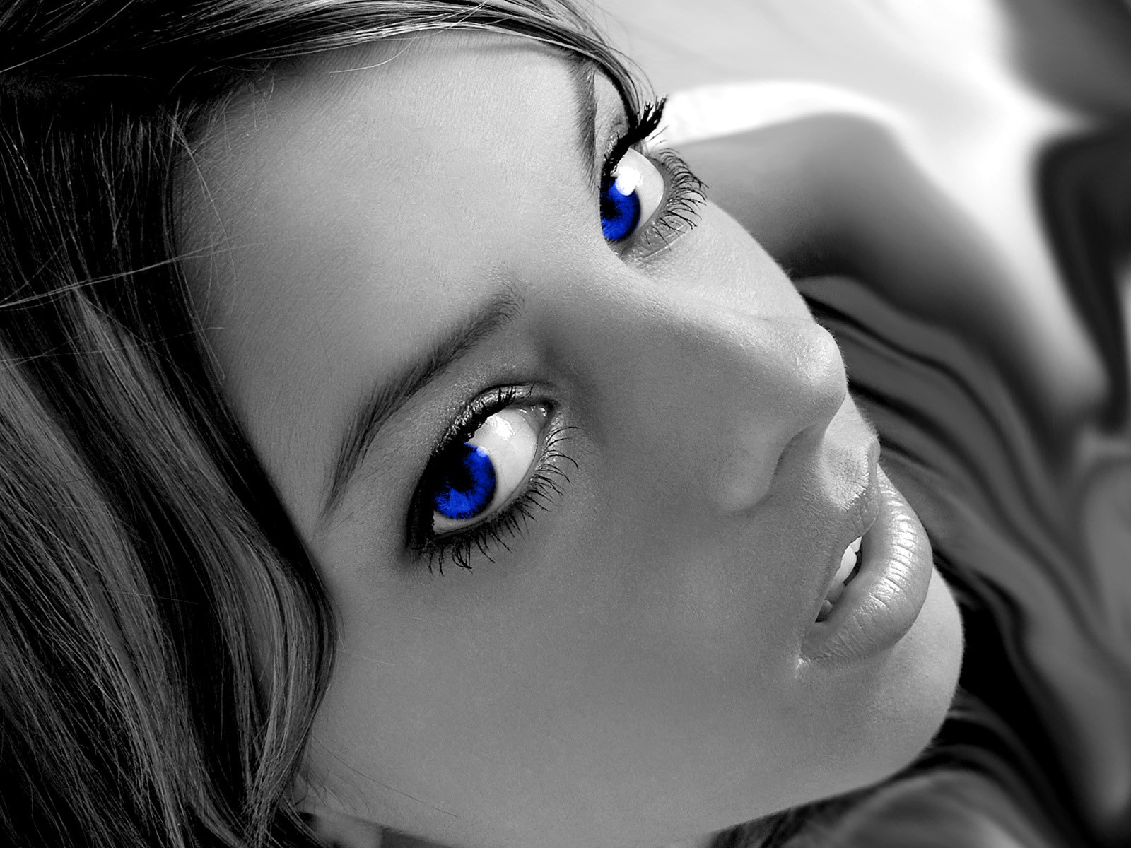 Awesome Selective Coloring Hd Wallpapers - Selective Colour Wallpaper Eye - HD Wallpaper 