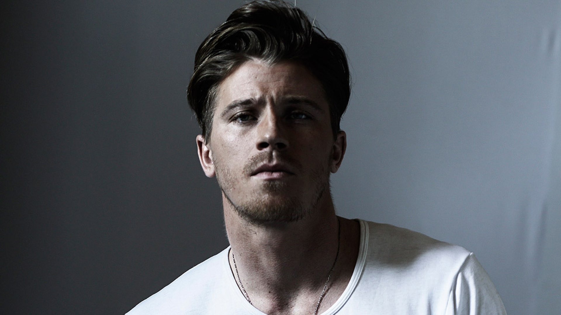 Hedlund Pics Garrett Hedlund Galleries Garrett Hedlund - Garrett Hedlund Dirt Music - HD Wallpaper 