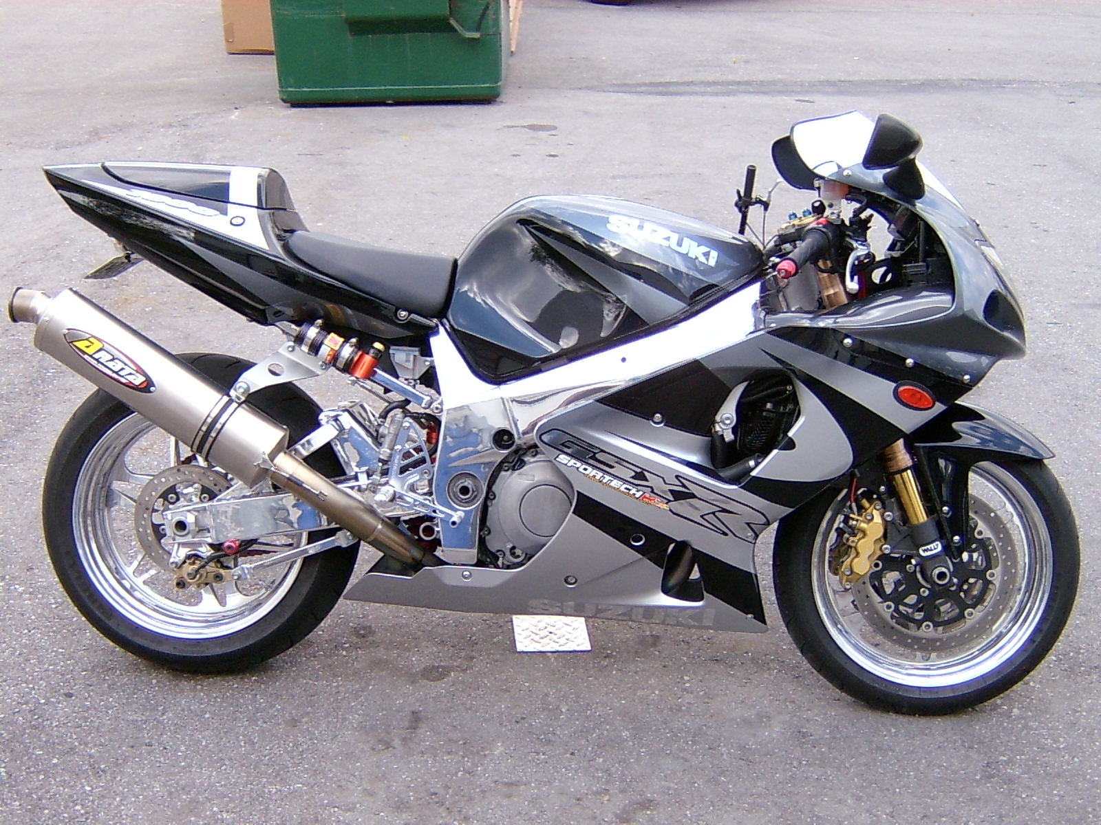 Suzuki Gsx-r 1000 2001 Images - 2001 Suzuki Gsx R1000 - HD Wallpaper 