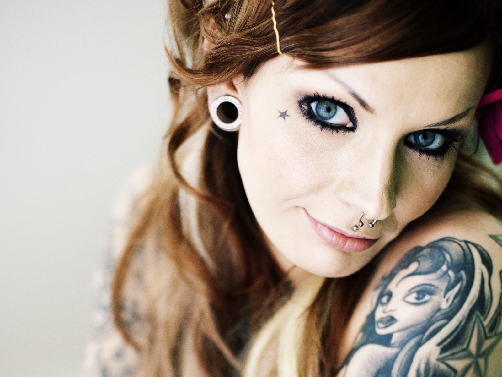 Tattoo And Piercing Image - Face Tattoo Girl Little - HD Wallpaper 