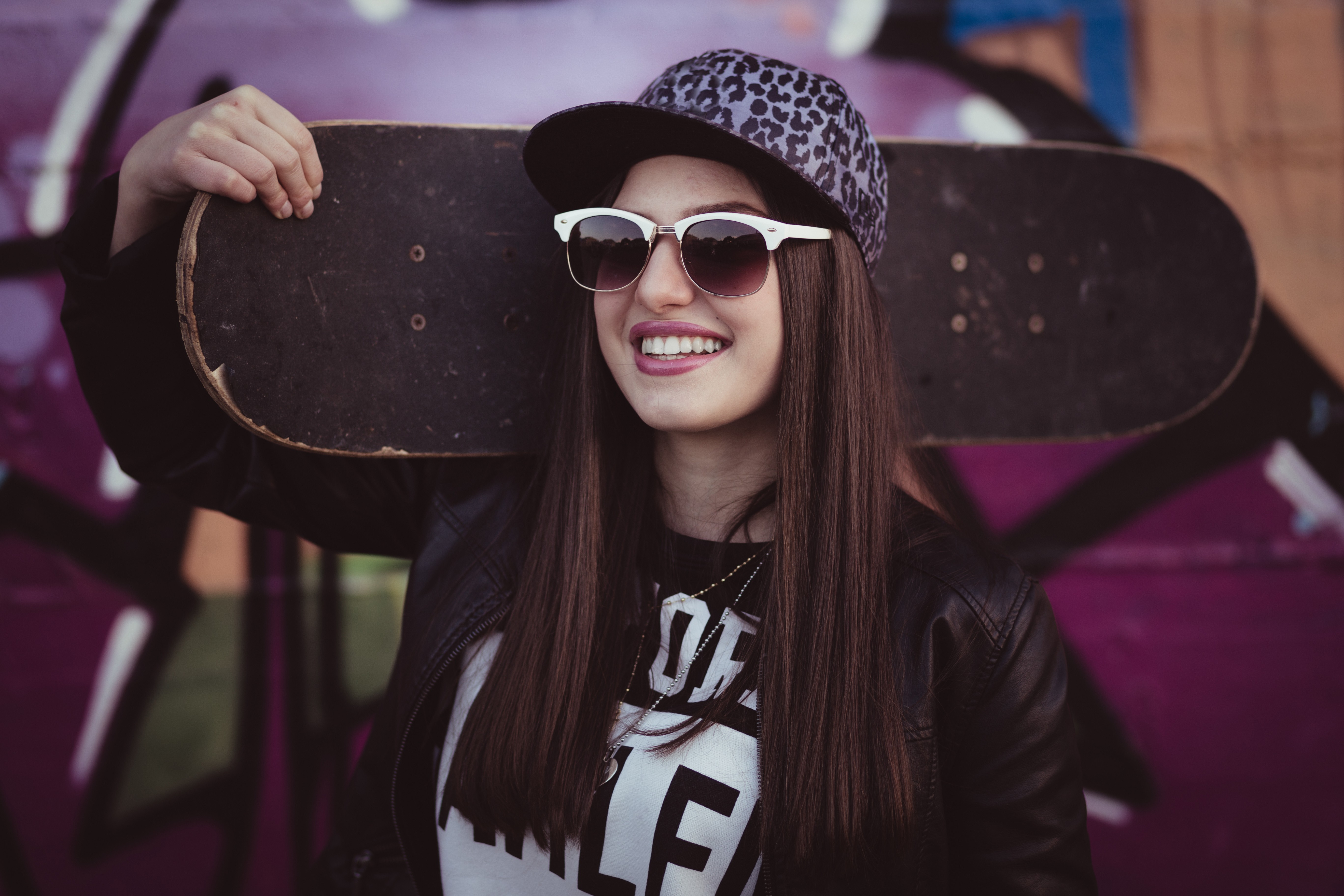 Skate Girl Wallpaper Hd - HD Wallpaper 
