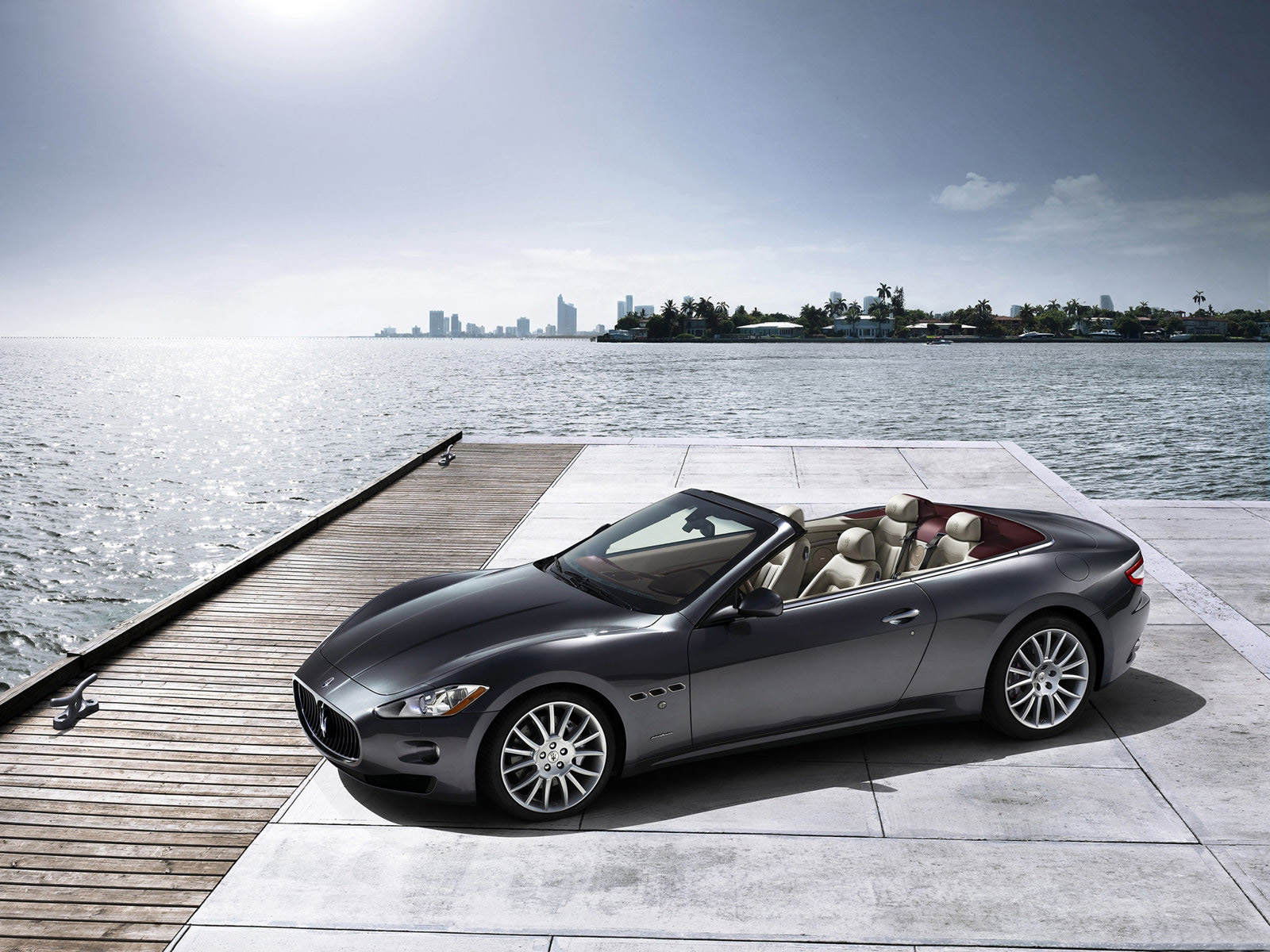 Maserati Grancabrio Wallpapers Hd - Maserati Gran Turismo Spider - HD Wallpaper 