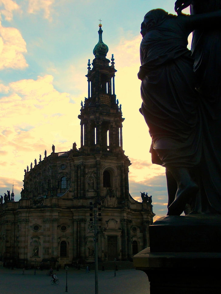 Building, Cityscape, Sculpture, Church, Dresden, Germany, - Katholische Hofkirche - HD Wallpaper 