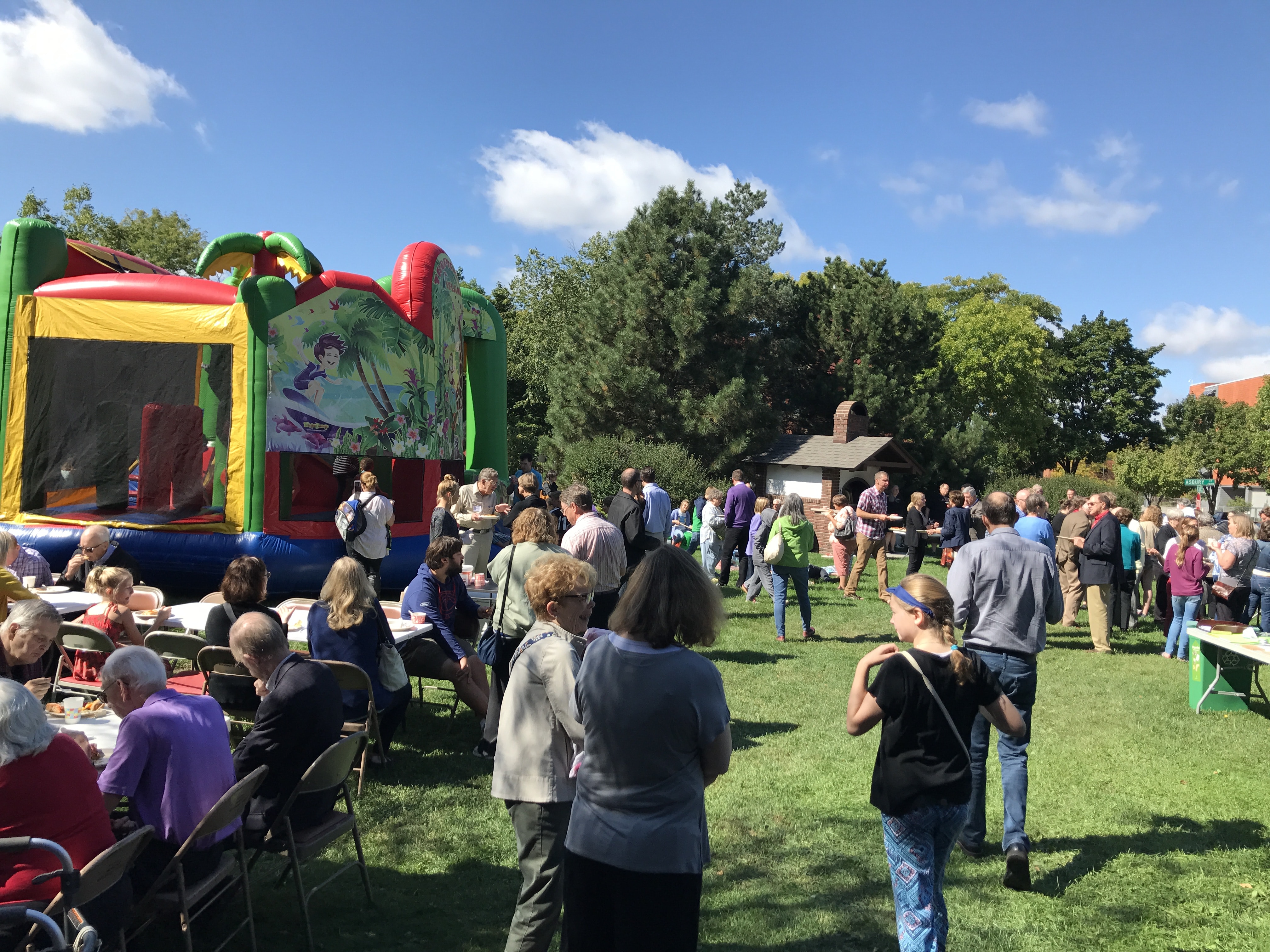 Crowd - HD Wallpaper 