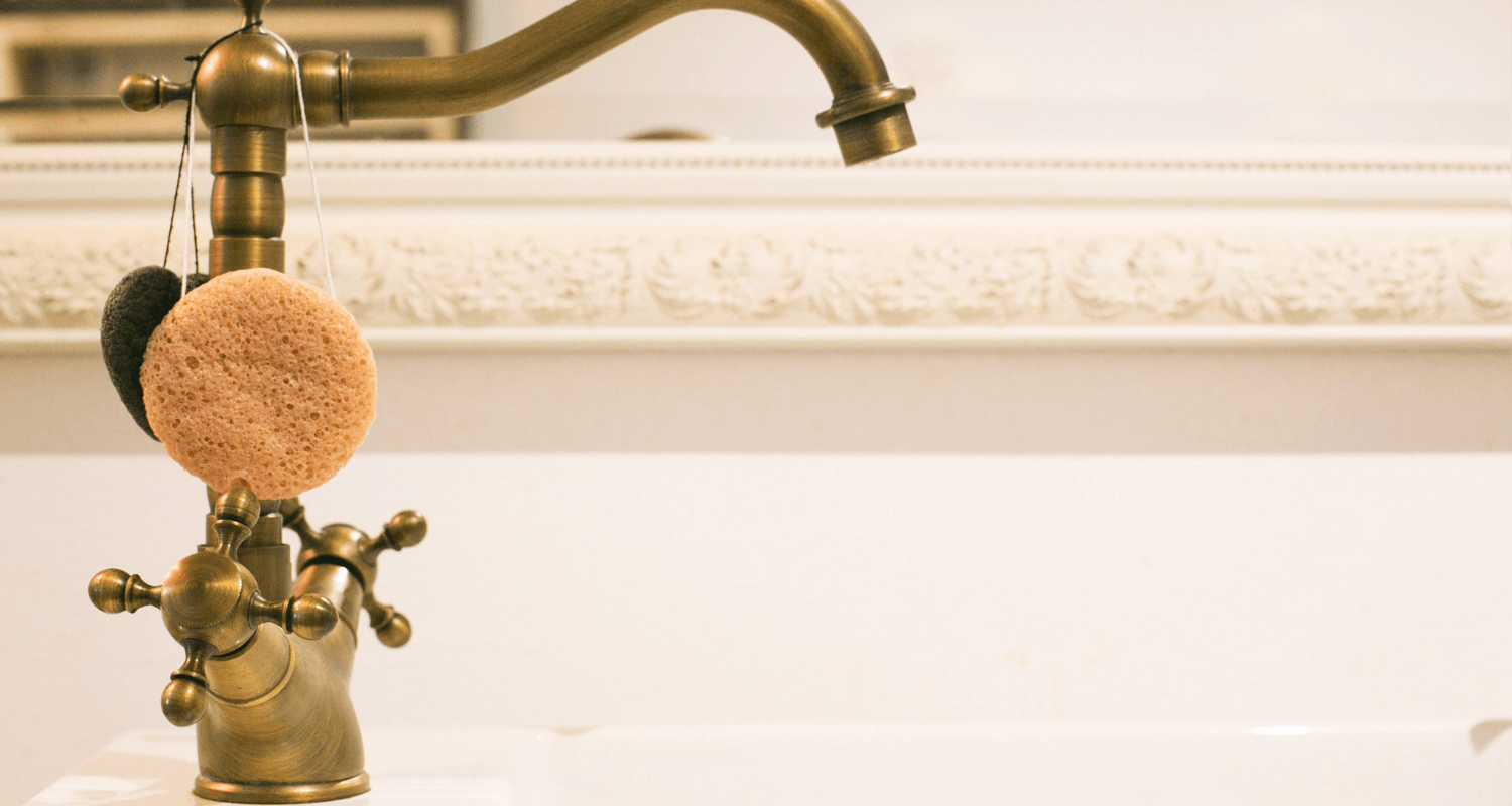 A Bathtub That Has Been Remodeled - Bathroom - HD Wallpaper 