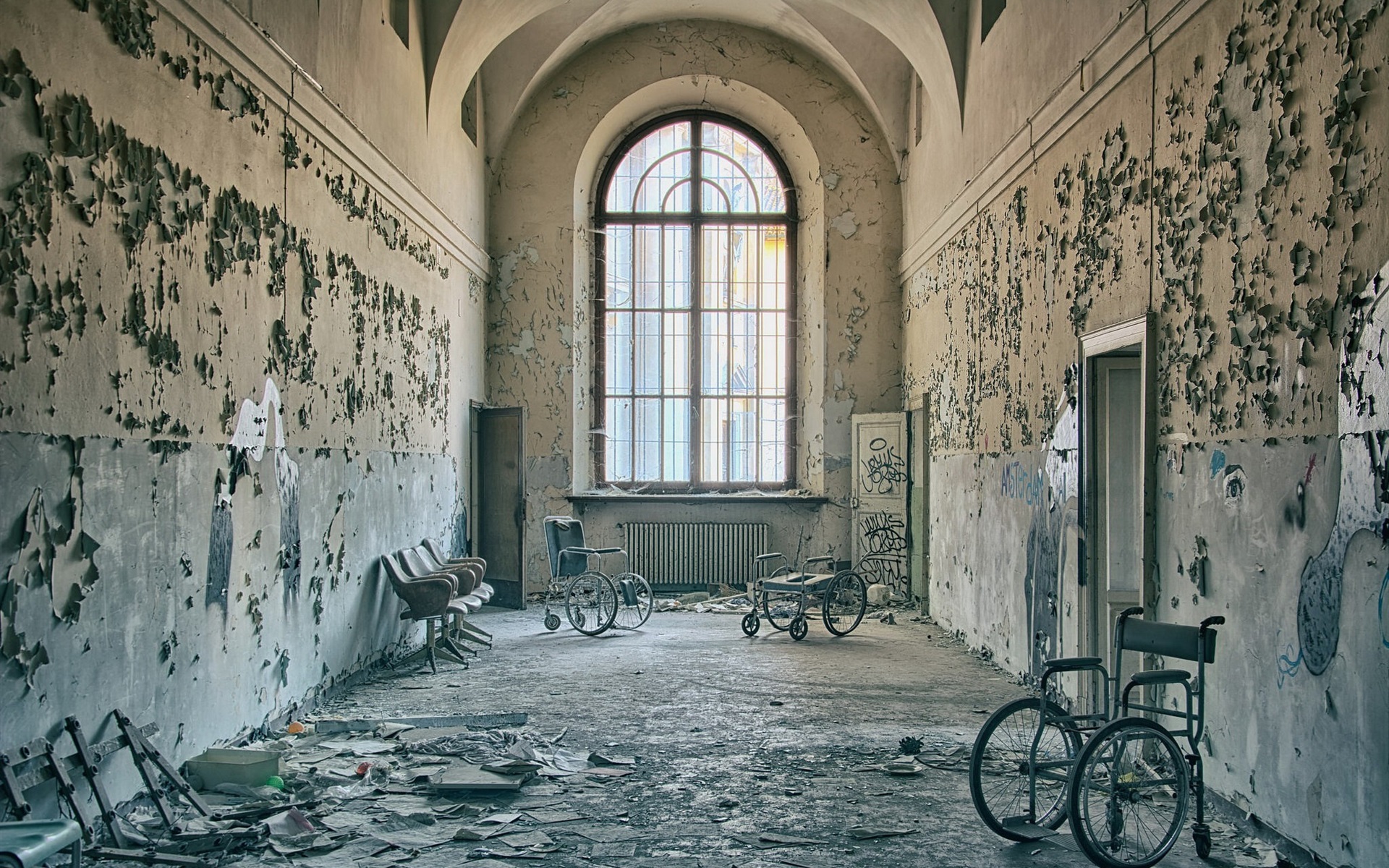Wallpaper Corridor, Chairs, Window, Doors, Ruins - Chair - HD Wallpaper 