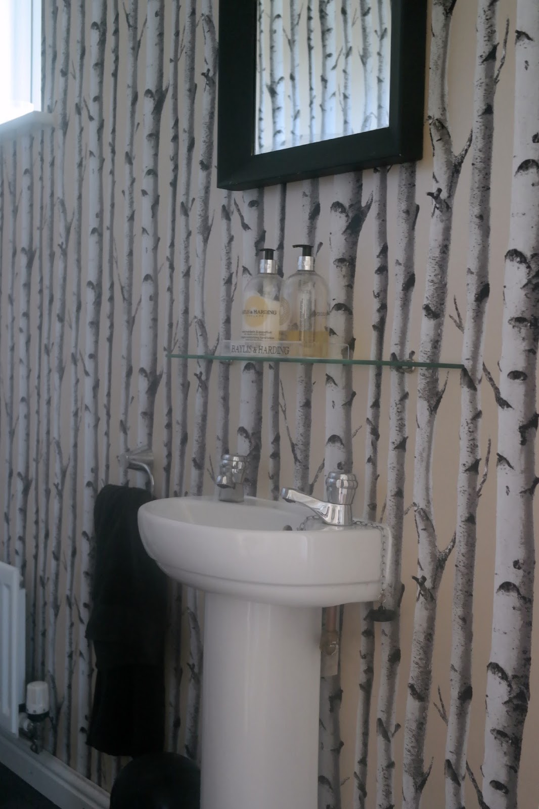 Downstairssink - Bathroom - HD Wallpaper 