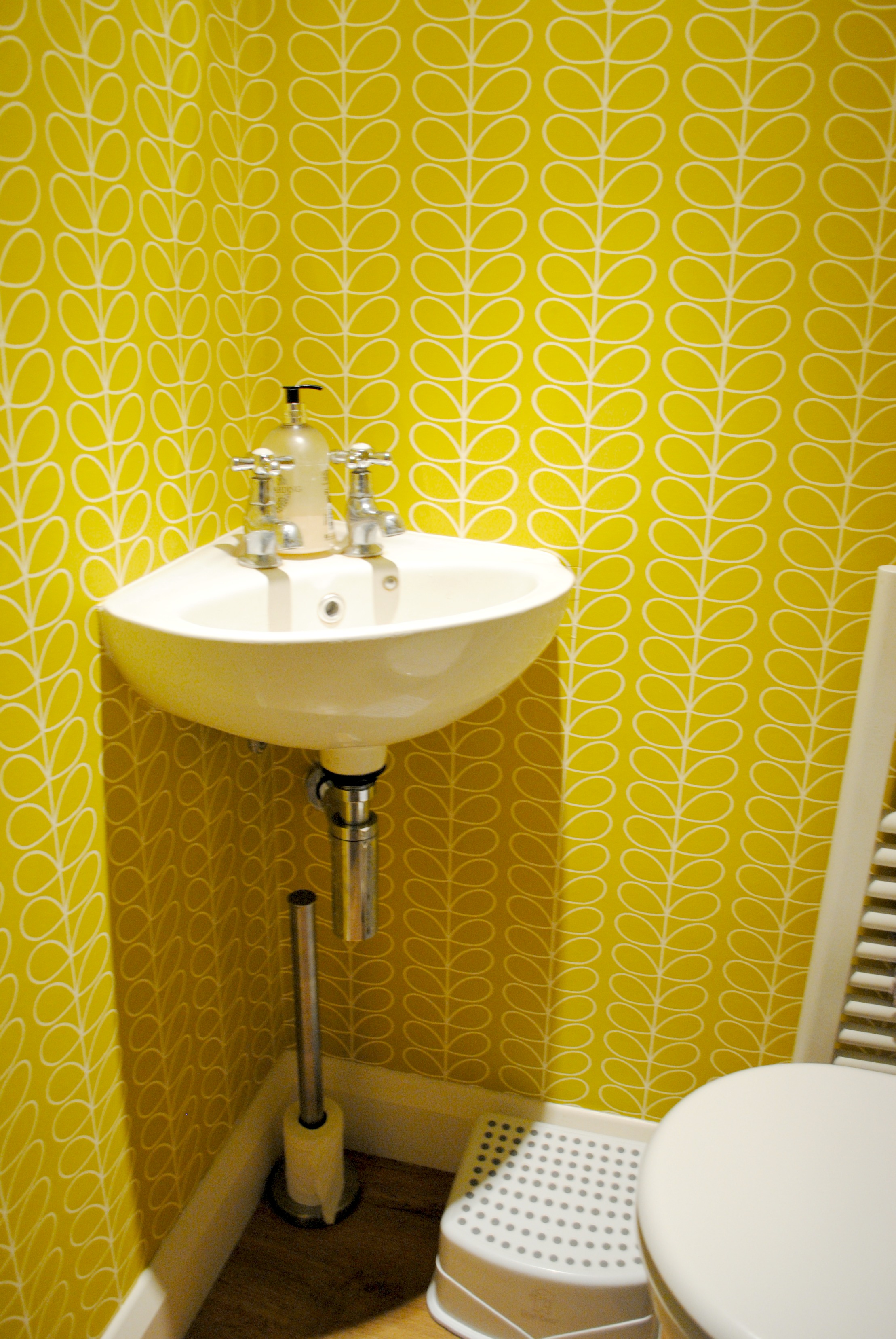 Bathroom Sink - HD Wallpaper 