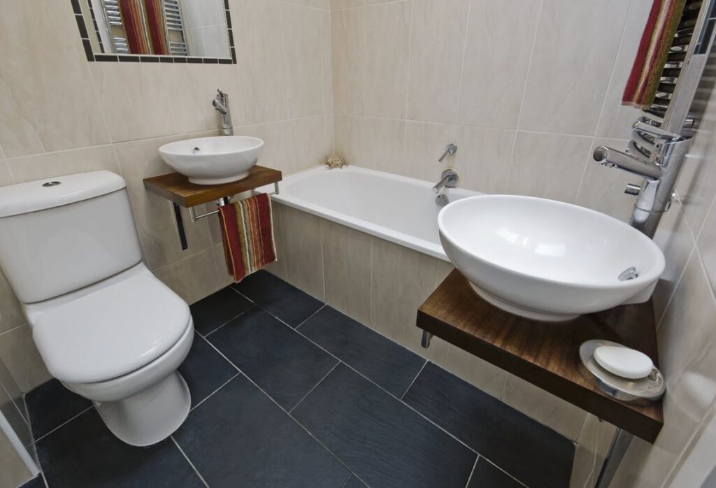 Cloakroom Ideas Downstairs Bathroom - Bathroom - HD Wallpaper 