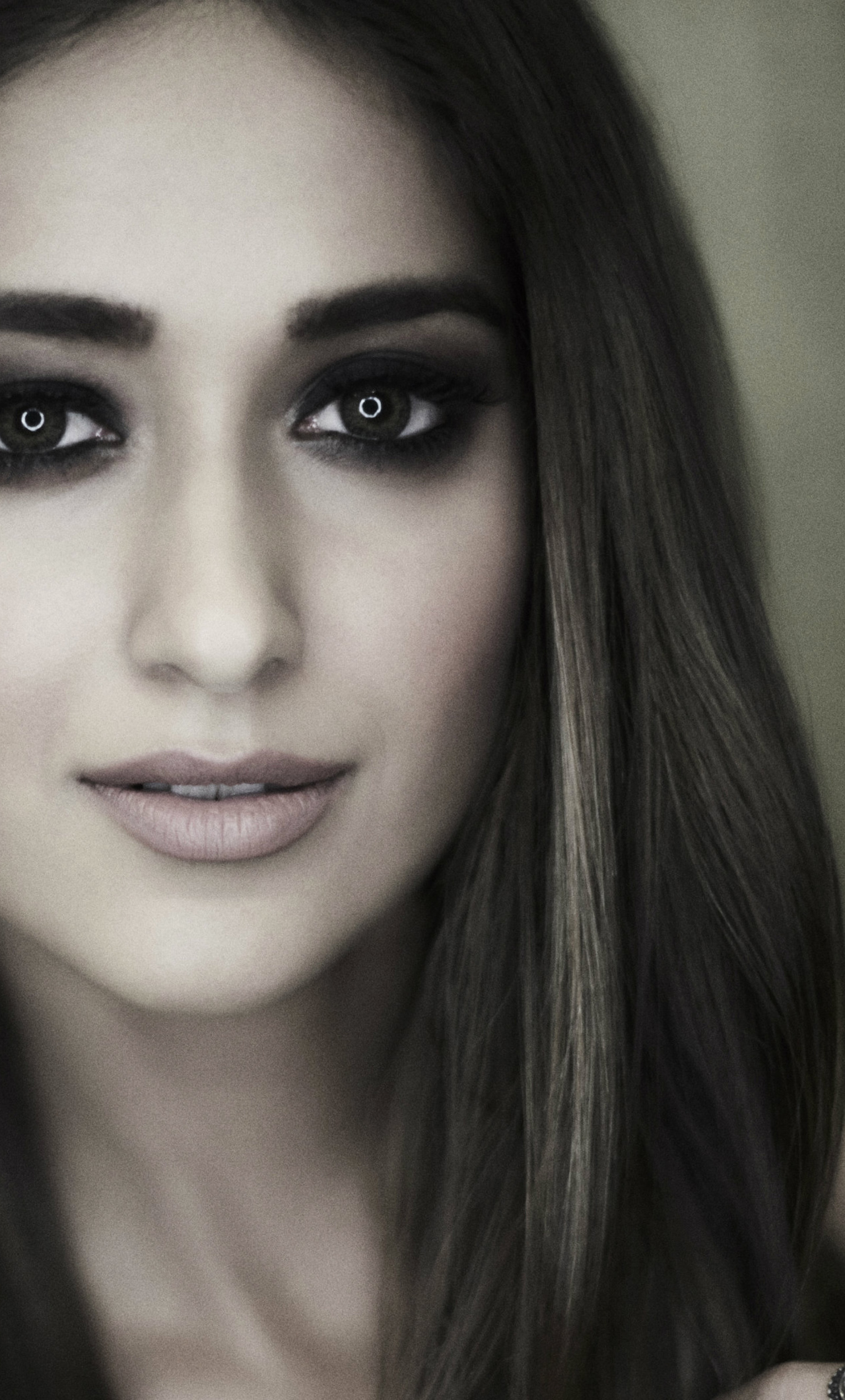 Ileana D Cruz Iphone - 1280x2120 Wallpaper Ileana D Cruz Iphone - 1280x2120 Wallpaper