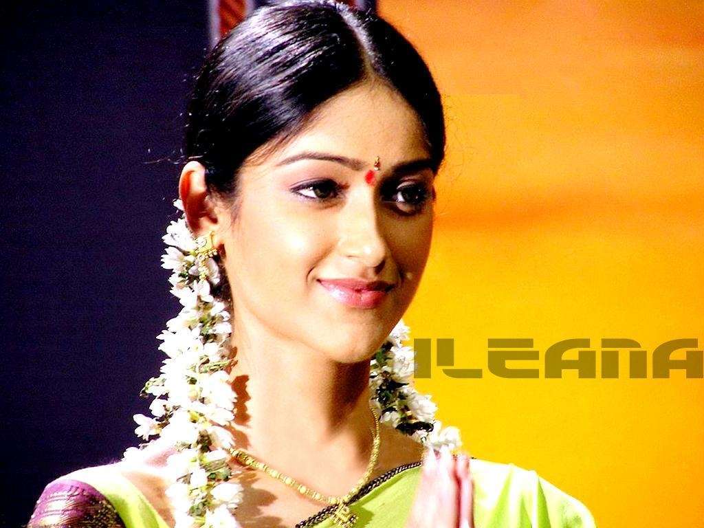 Ileana D Cruz Traditional - HD Wallpaper 
