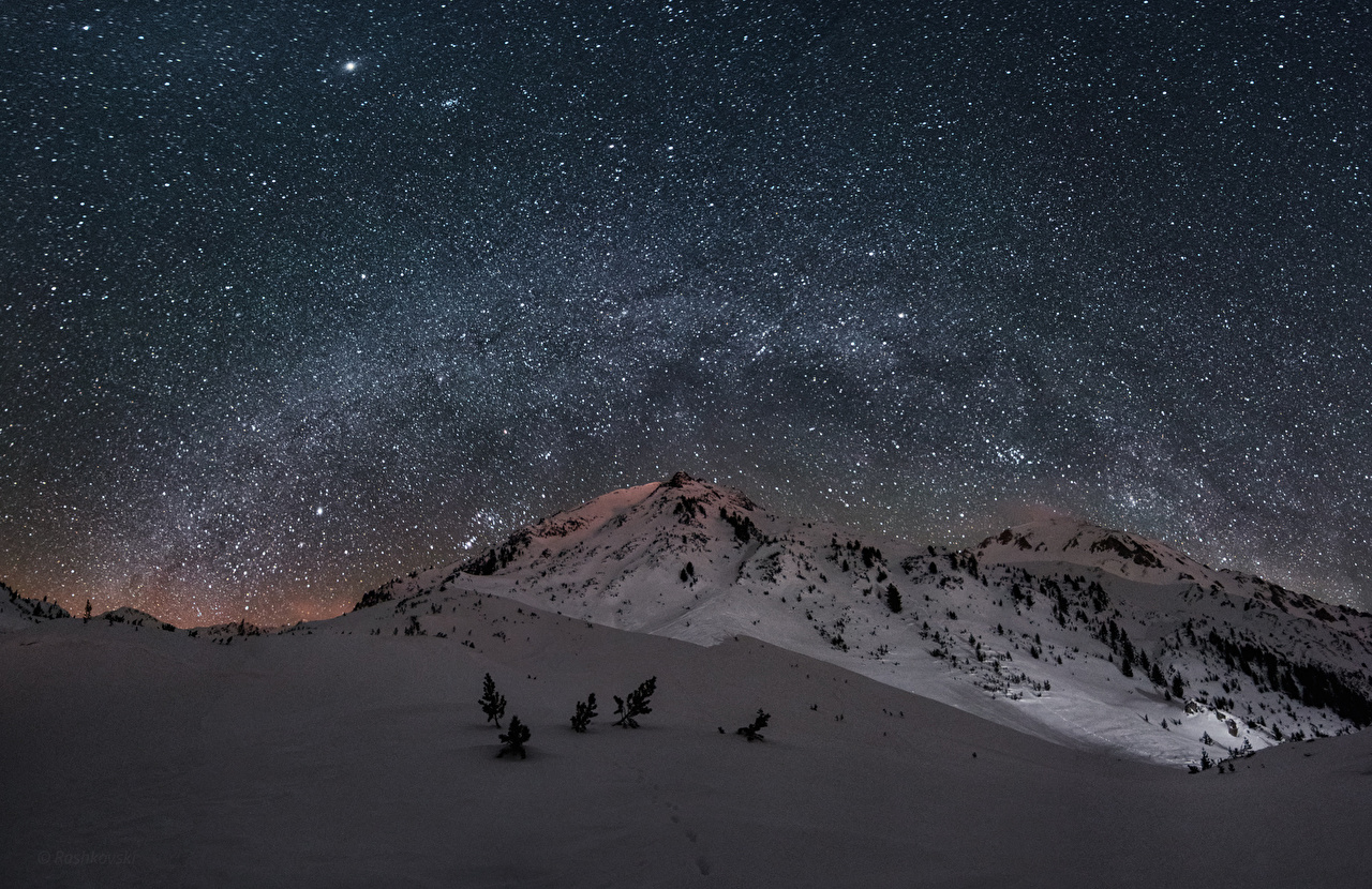 Cielo Estrellado En Montañas - HD Wallpaper 