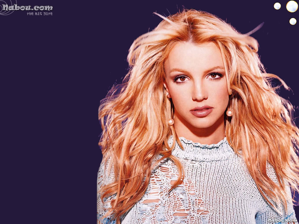 Britney Spears Wallpaper - Britney Spears Gimme More - HD Wallpaper 