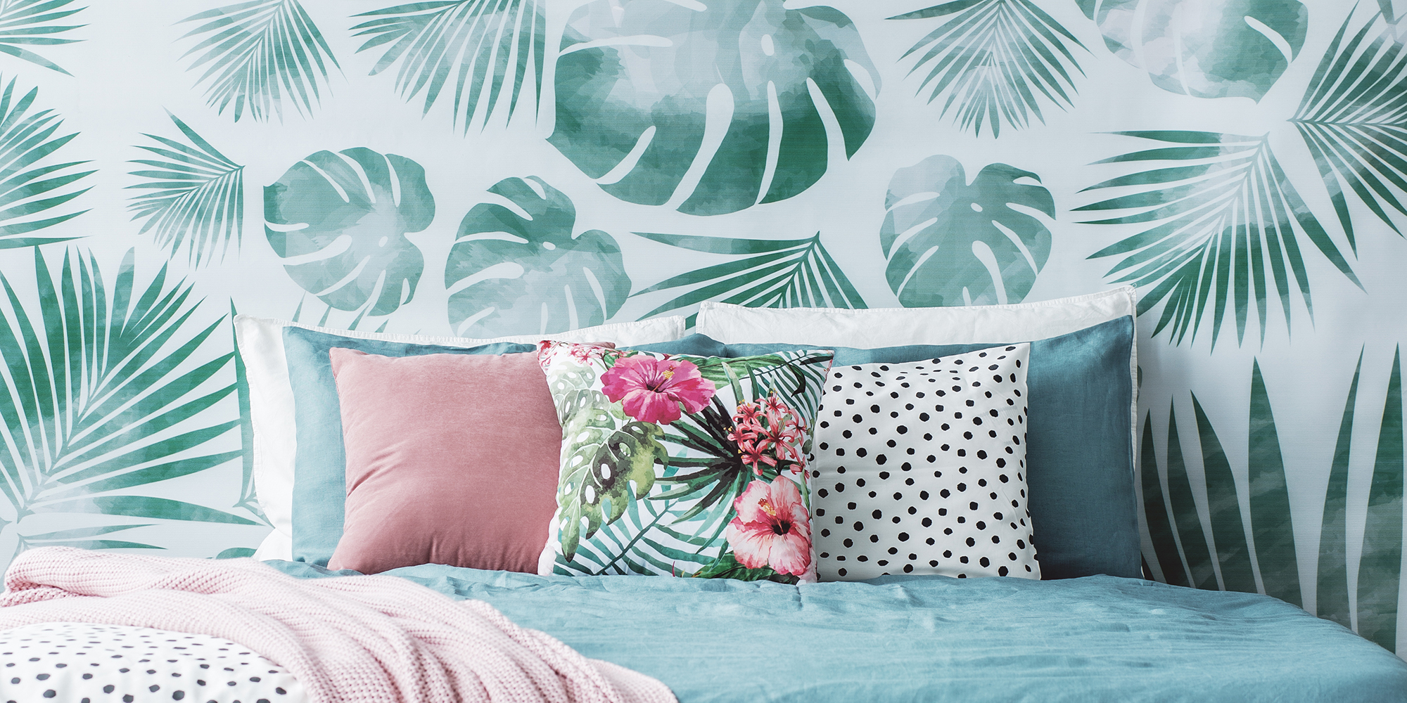 Patterned Blanket - HD Wallpaper 