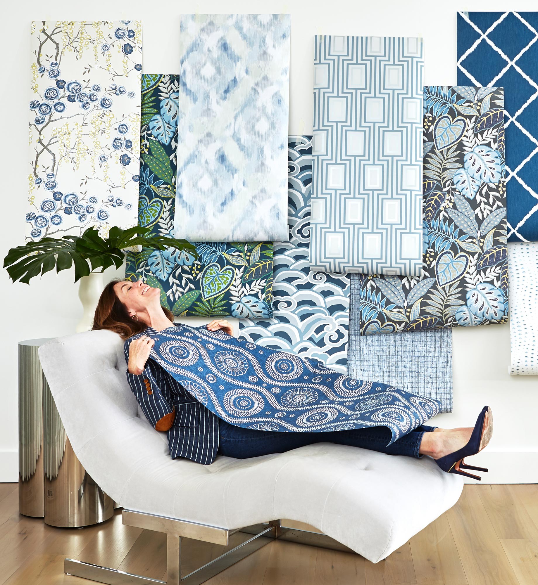 Sarah Richardson Wallpaper - Sitting - HD Wallpaper 
