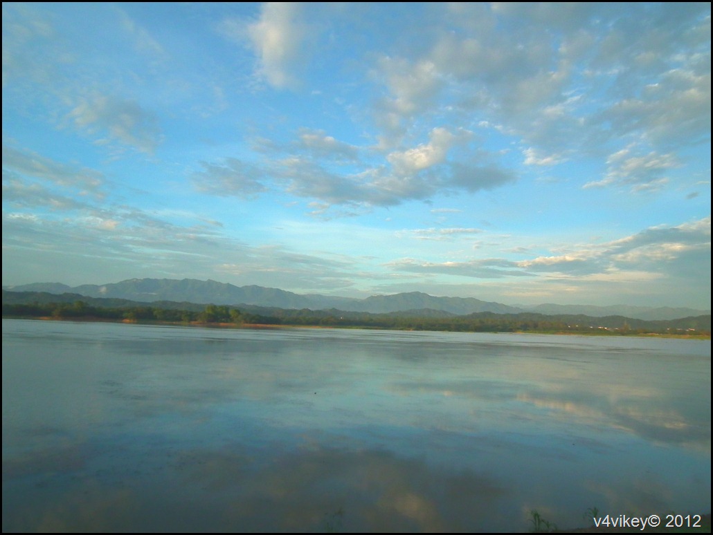Colorful Clouds Photographs - Sea - HD Wallpaper 