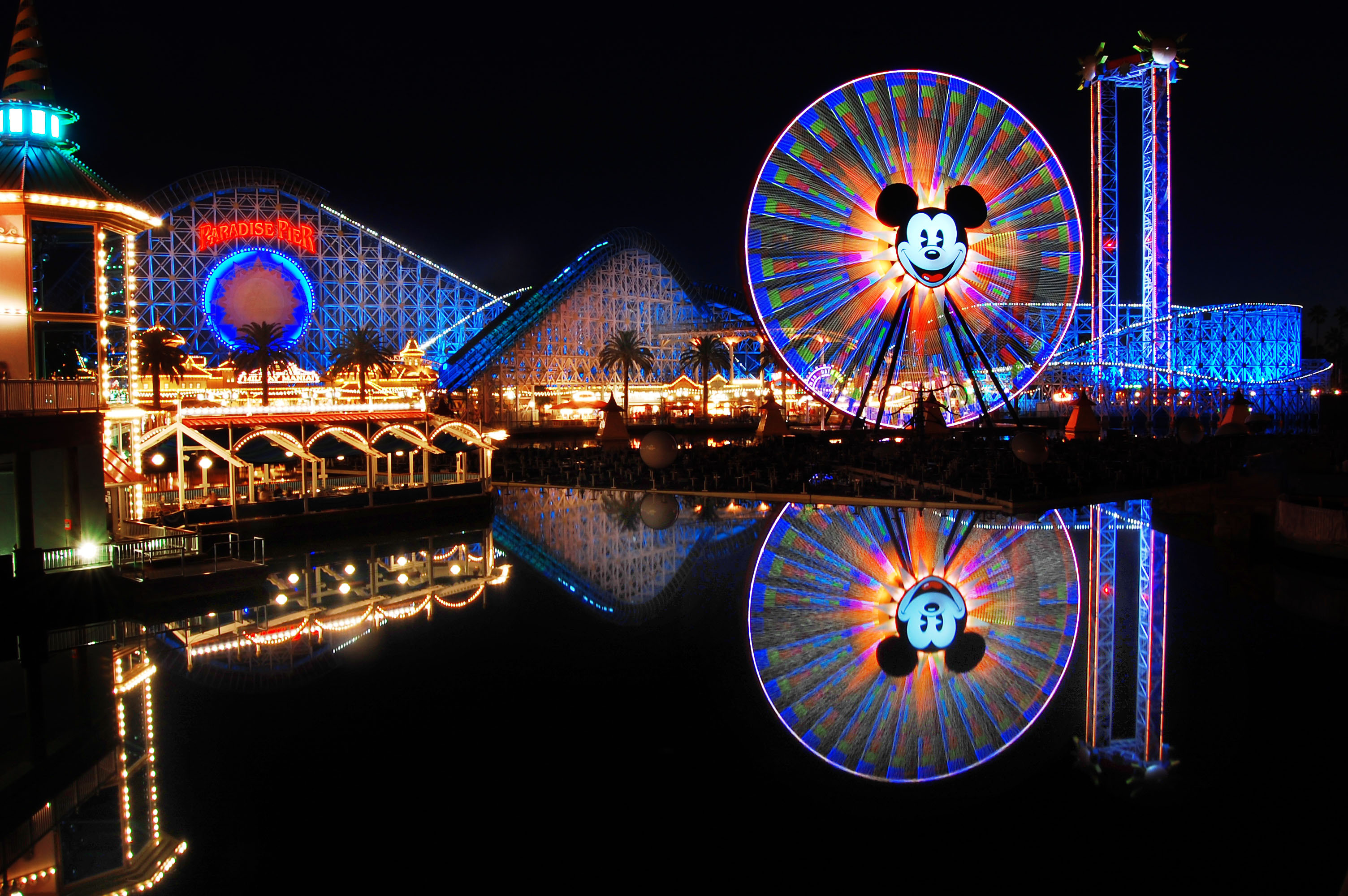 Disney's California Adventure - HD Wallpaper 
