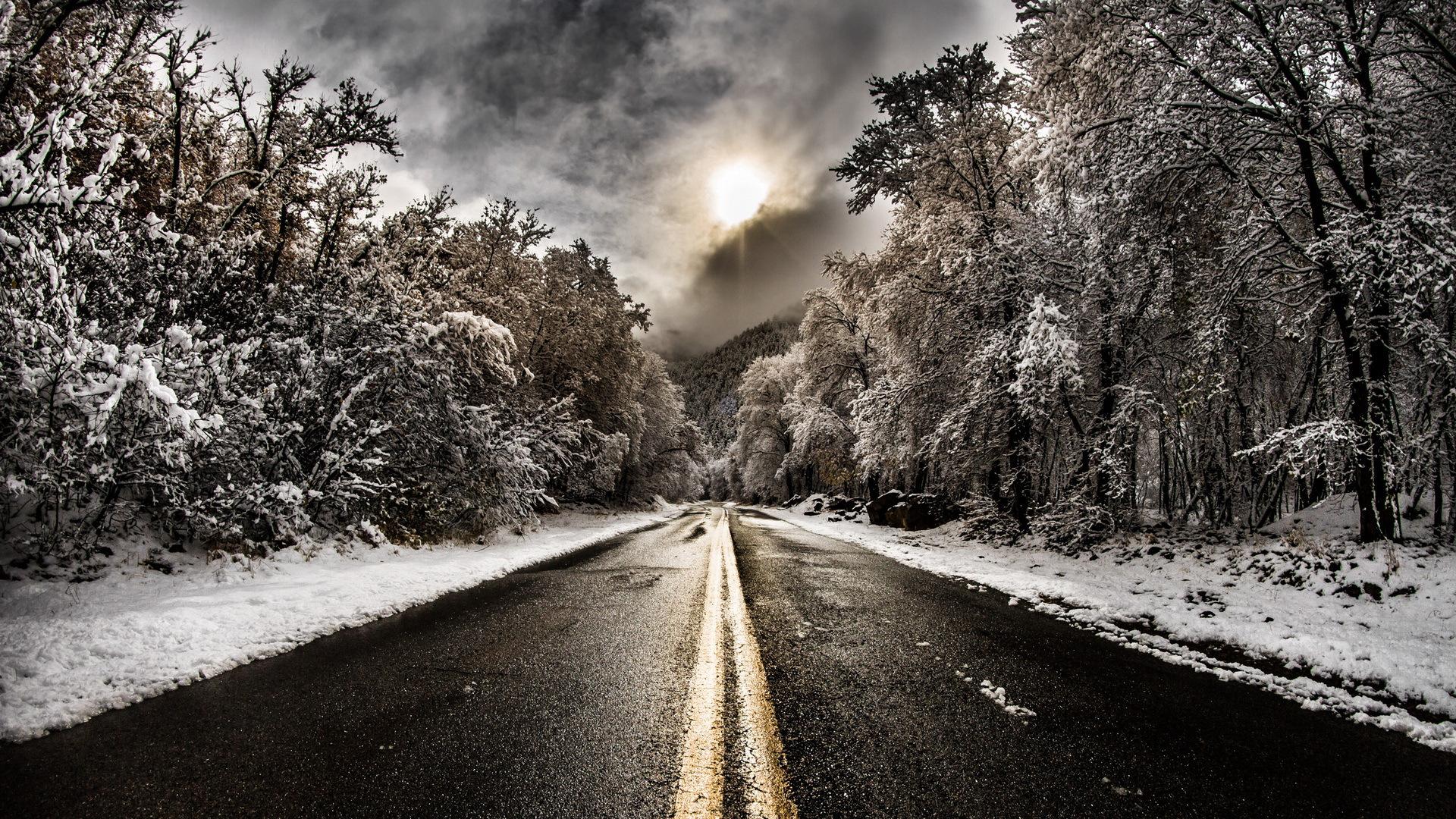 Winter Road Wallpaper Hd - HD Wallpaper 