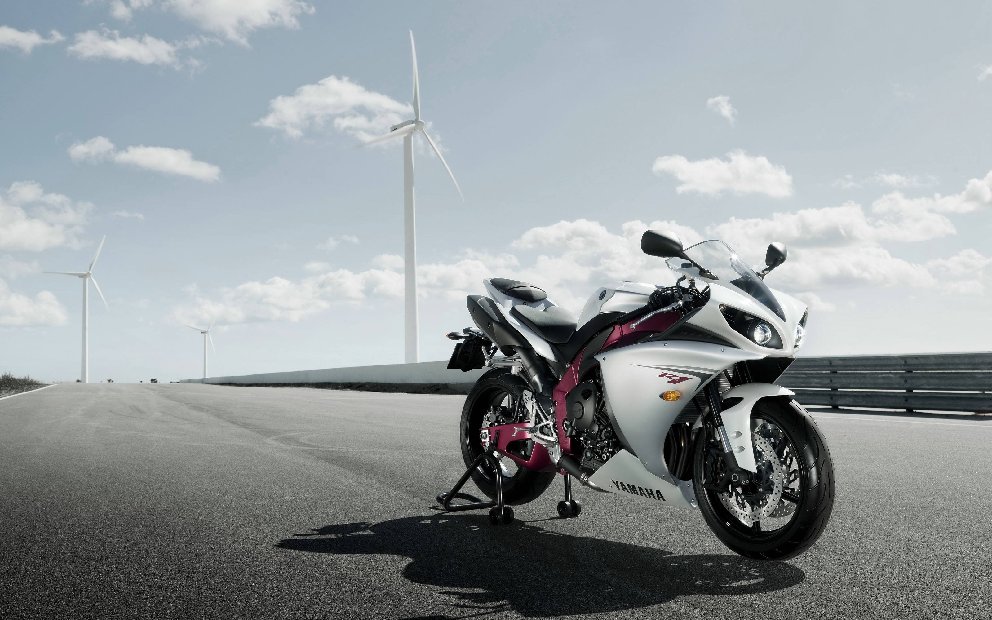 Wallpaper - Yamaha Yzf R1 2010 - HD Wallpaper 