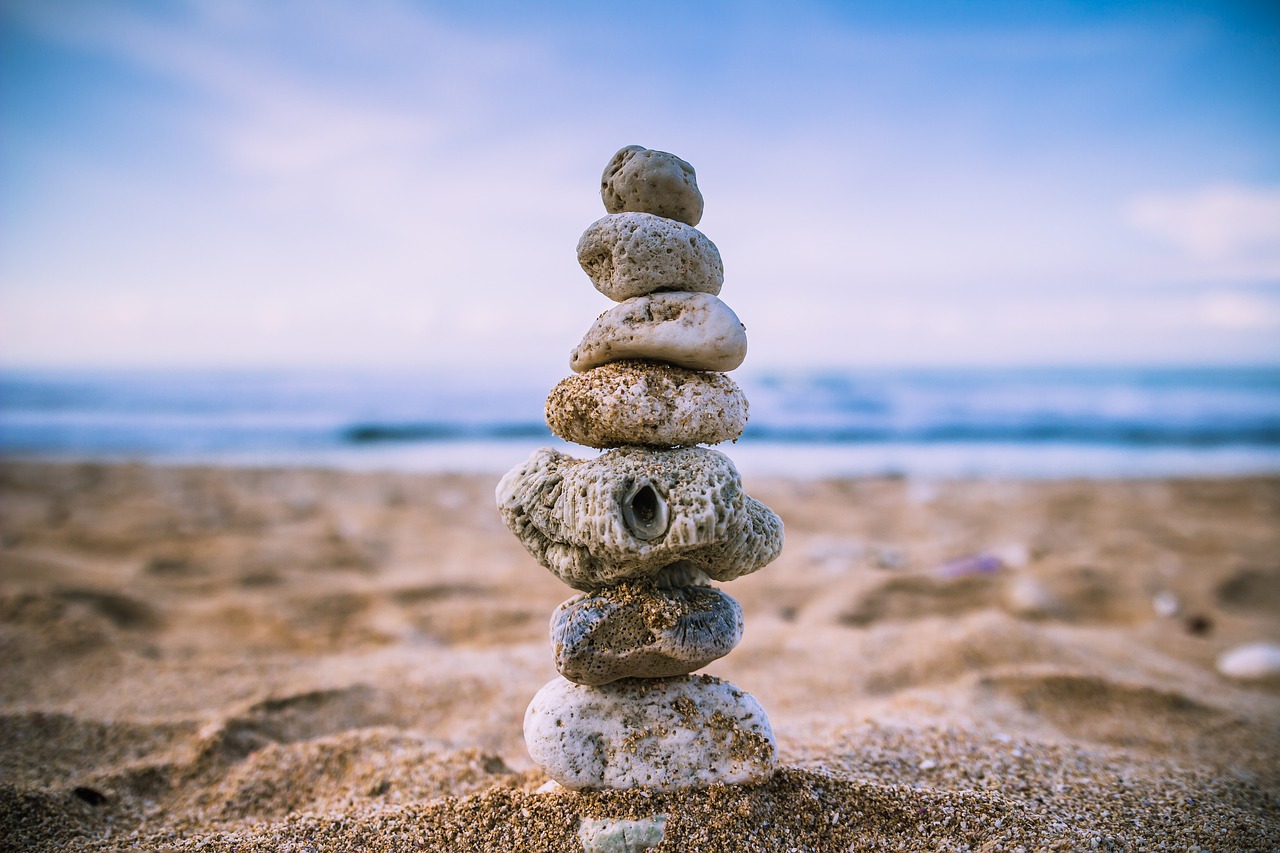 Beach, Balance, Wallpaper, Rock, Sand, Stacked, Stones - Stacked Pebbles - HD Wallpaper 