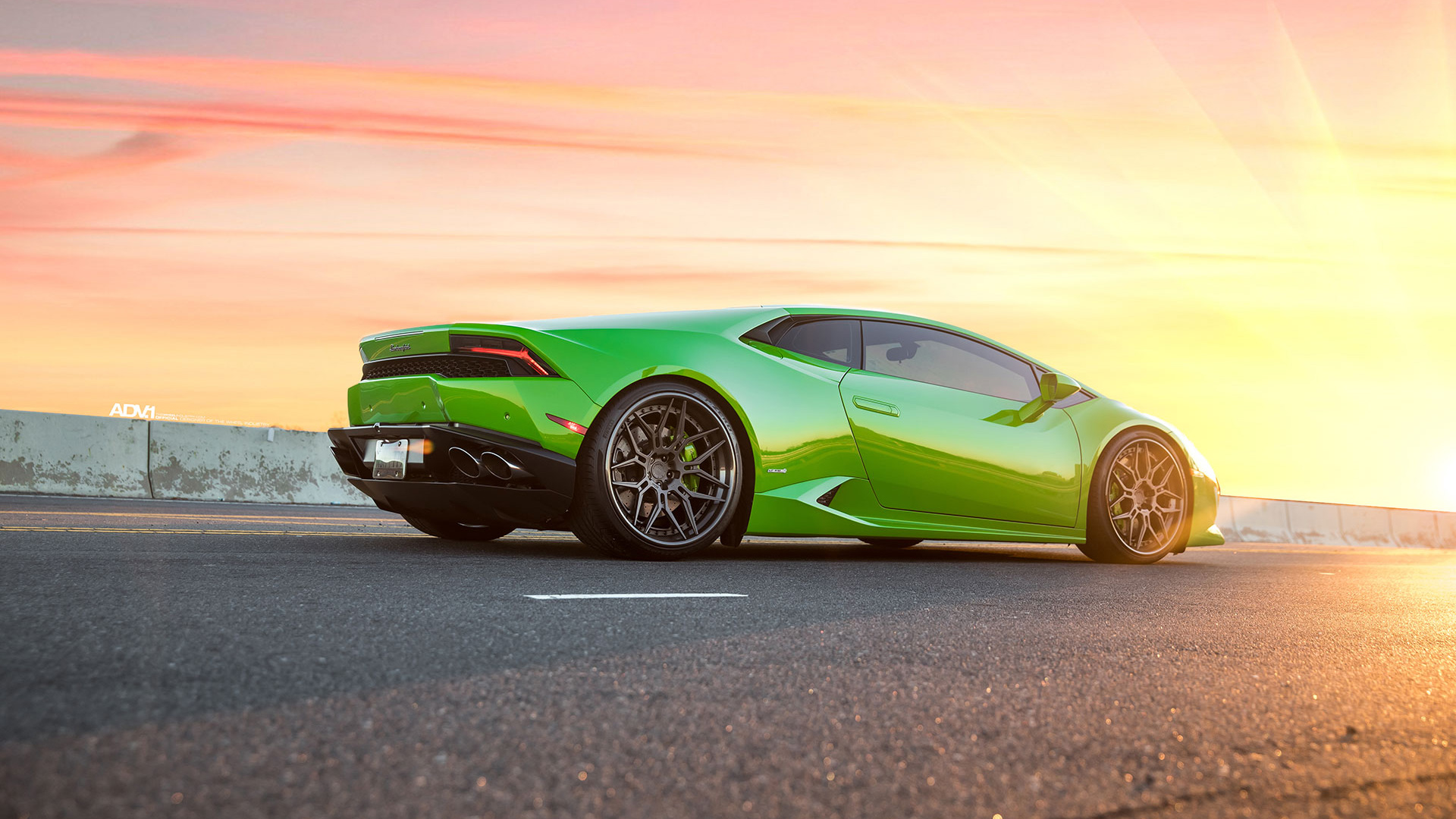 Lamborghini Huracan Verde Mantis - HD Wallpaper 