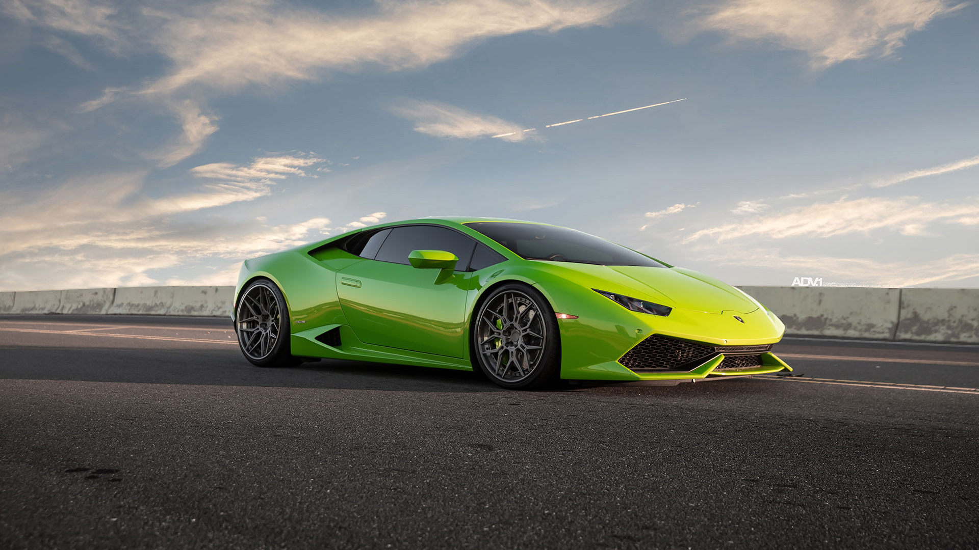 Lamborghini Huracan Verde Mantis - HD Wallpaper 