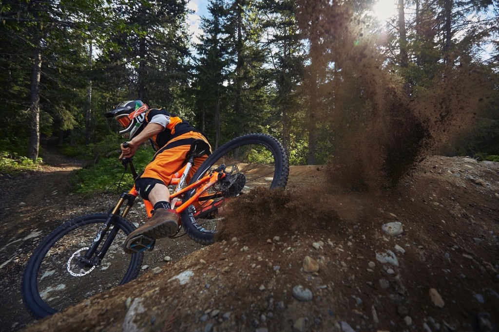 Mountain Biking Wallpaper 4k - HD Wallpaper 