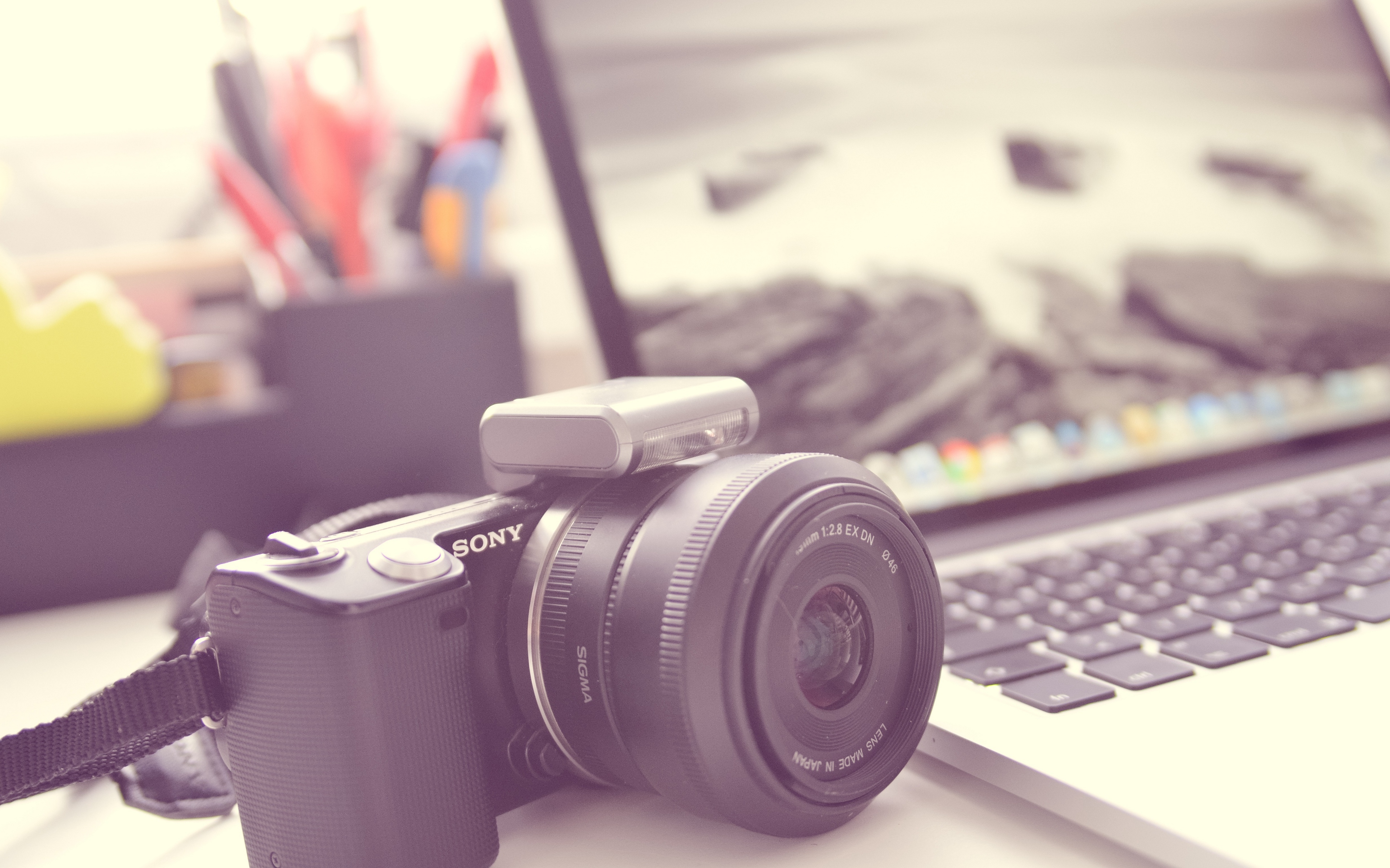 Wallpaper Sony, Apple, Laptop, Camera - Laptop Camera Background - HD Wallpaper 