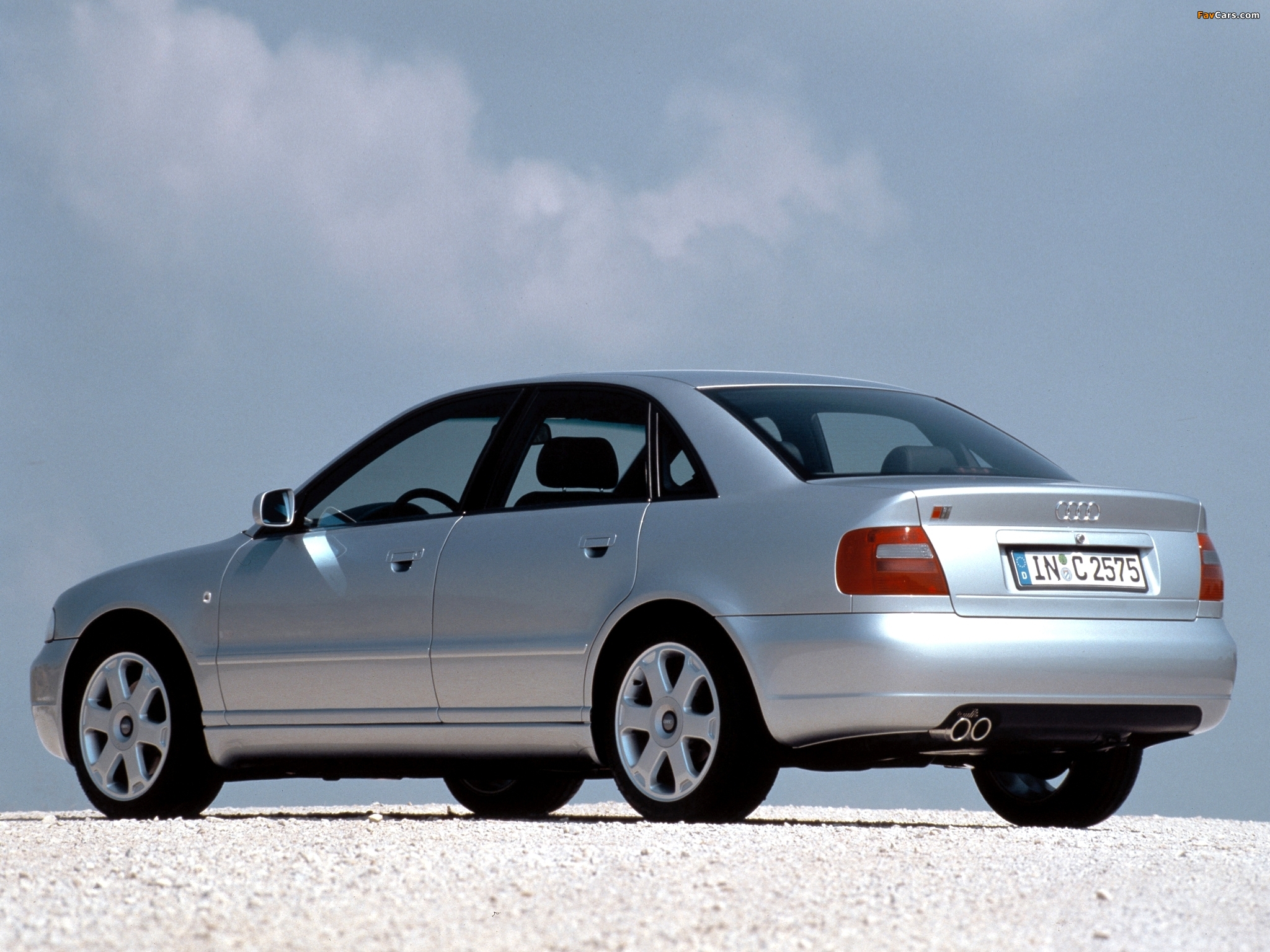 Audi S4 Wallpaper - HD Wallpaper 