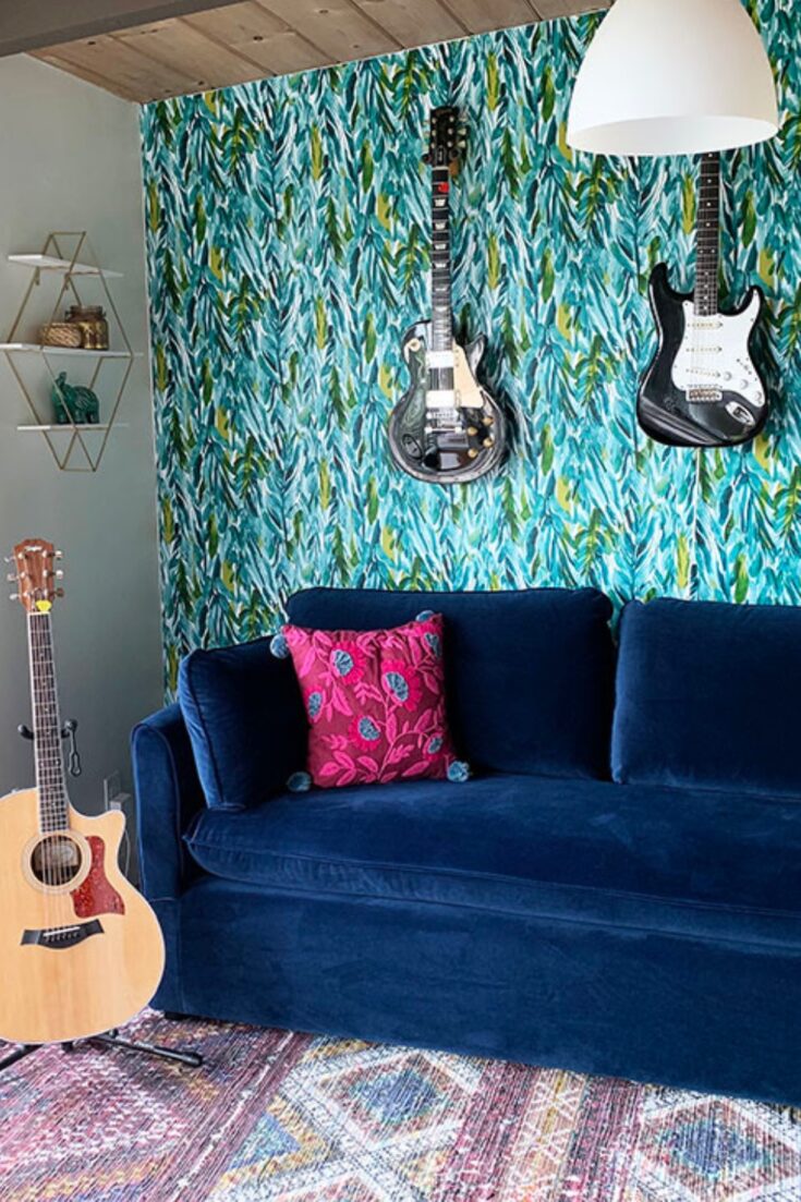 Modern Article Velvet Sofa Bed For Small Spaces - HD Wallpaper 