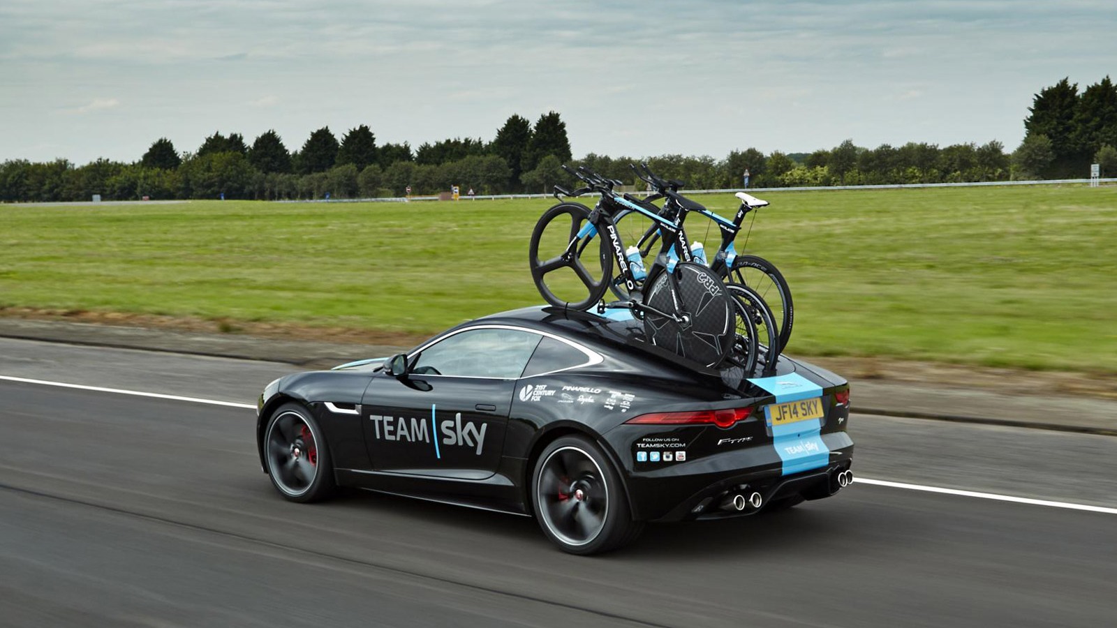 Jaguar F-type Built By Svo For Team Sky Tour De France - HD Wallpaper 