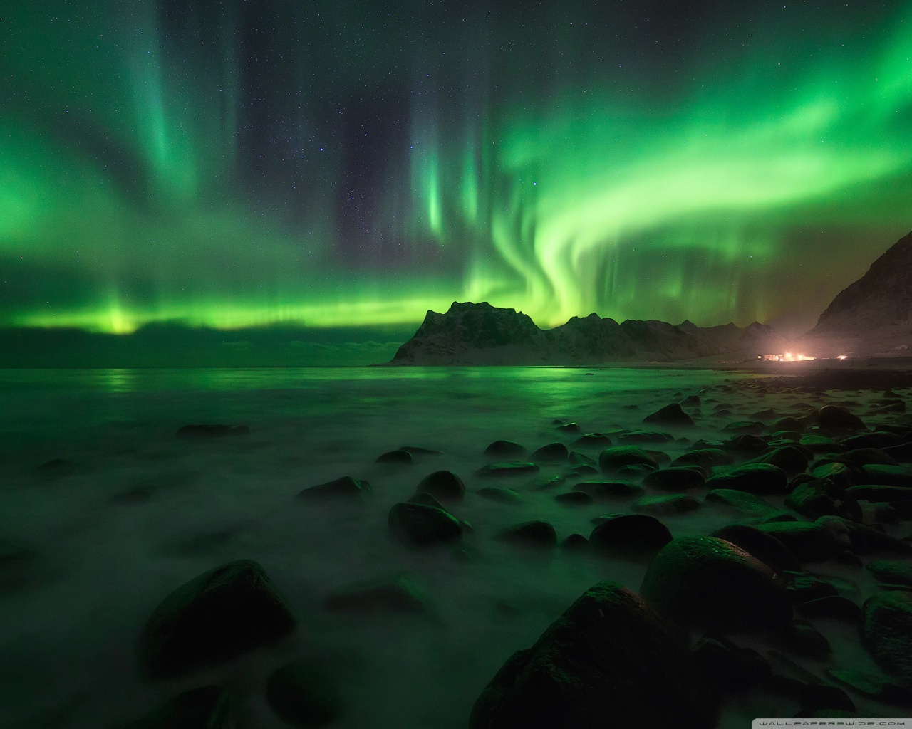 Green Smartphone - HD Wallpaper 